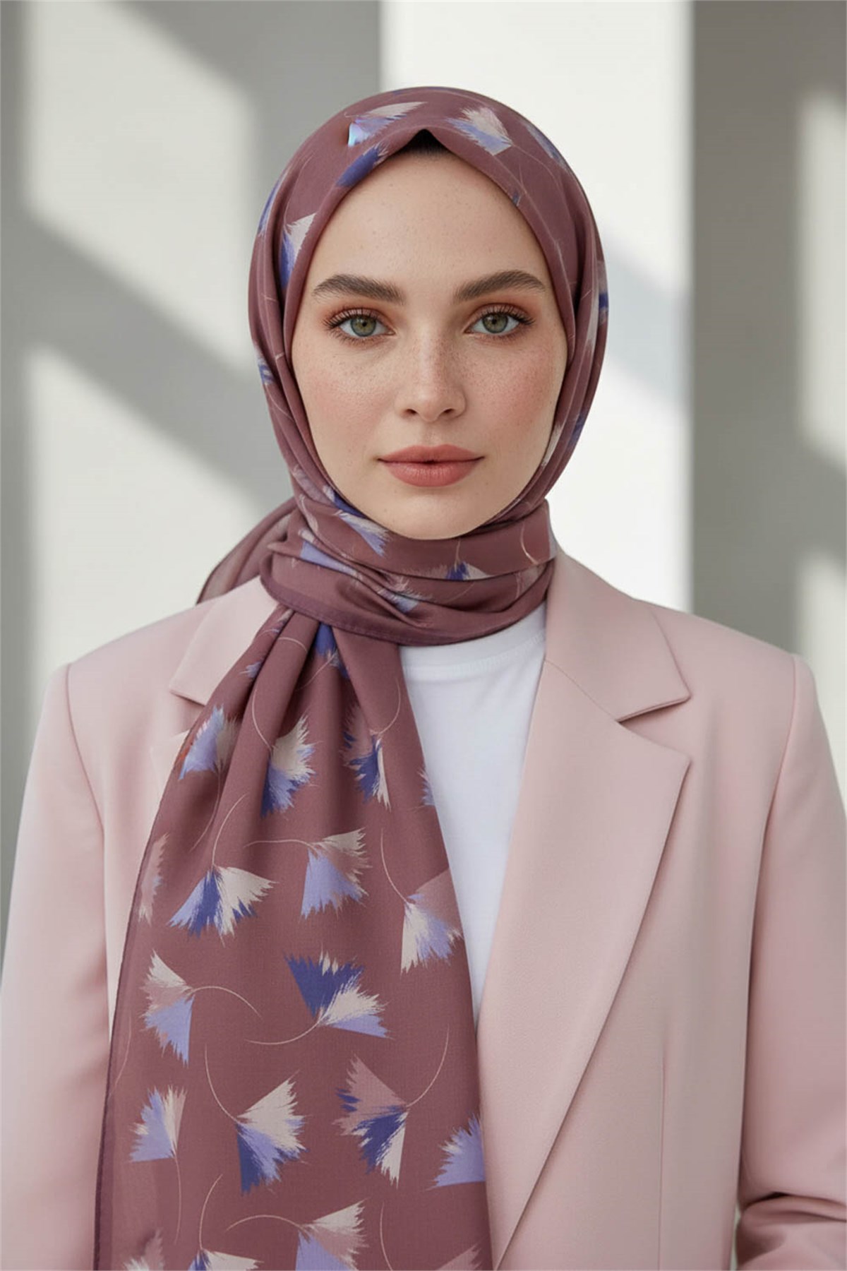 KREP YAPRAK DESENLİ PUDRA RENKLİ 75X195 KIRIŞMAZ ŞAL