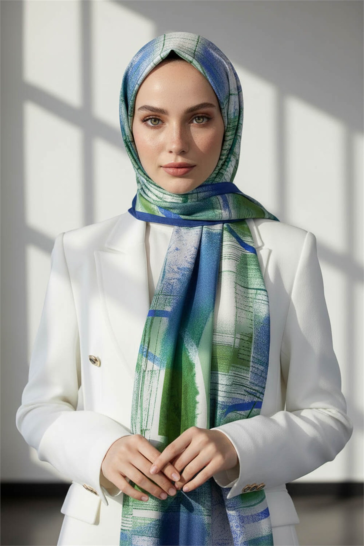 KREP GEOMETRİK DESENLİ SAKS RENKLİ 75X195 KIRIŞMAZ ŞAL