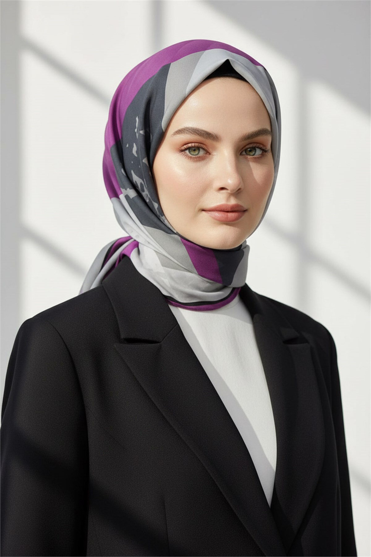 KREP GEOMETRİK DESENLİ VİZON - MÜRDÜM RENKLİ 75X195 KIRIŞMAZ ŞAL