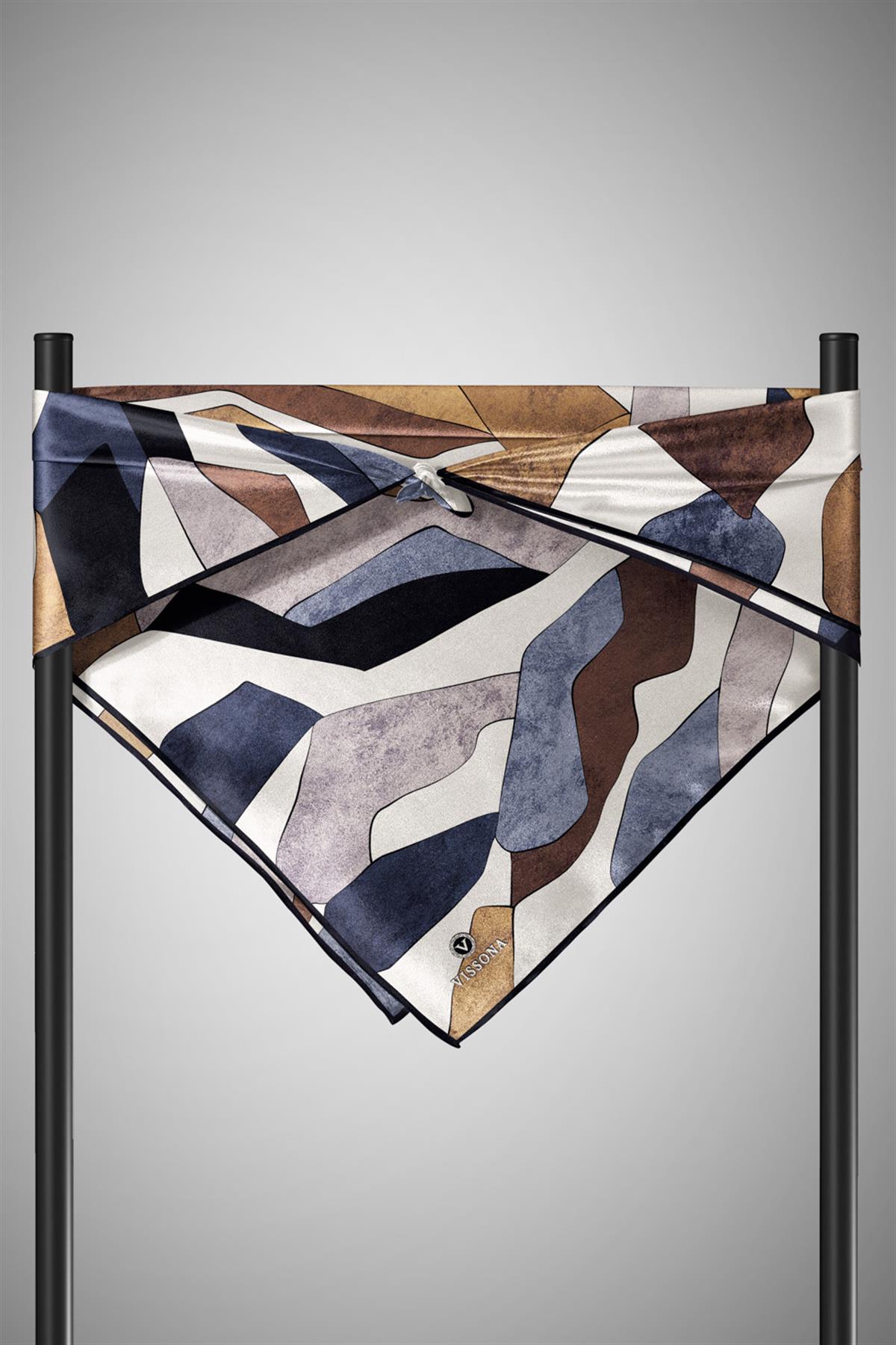 %100 Twill İpek Geometrik Desenli Bej - Gri Renkli 90x90 Eşarp Dikim Şekli : El Dikişi