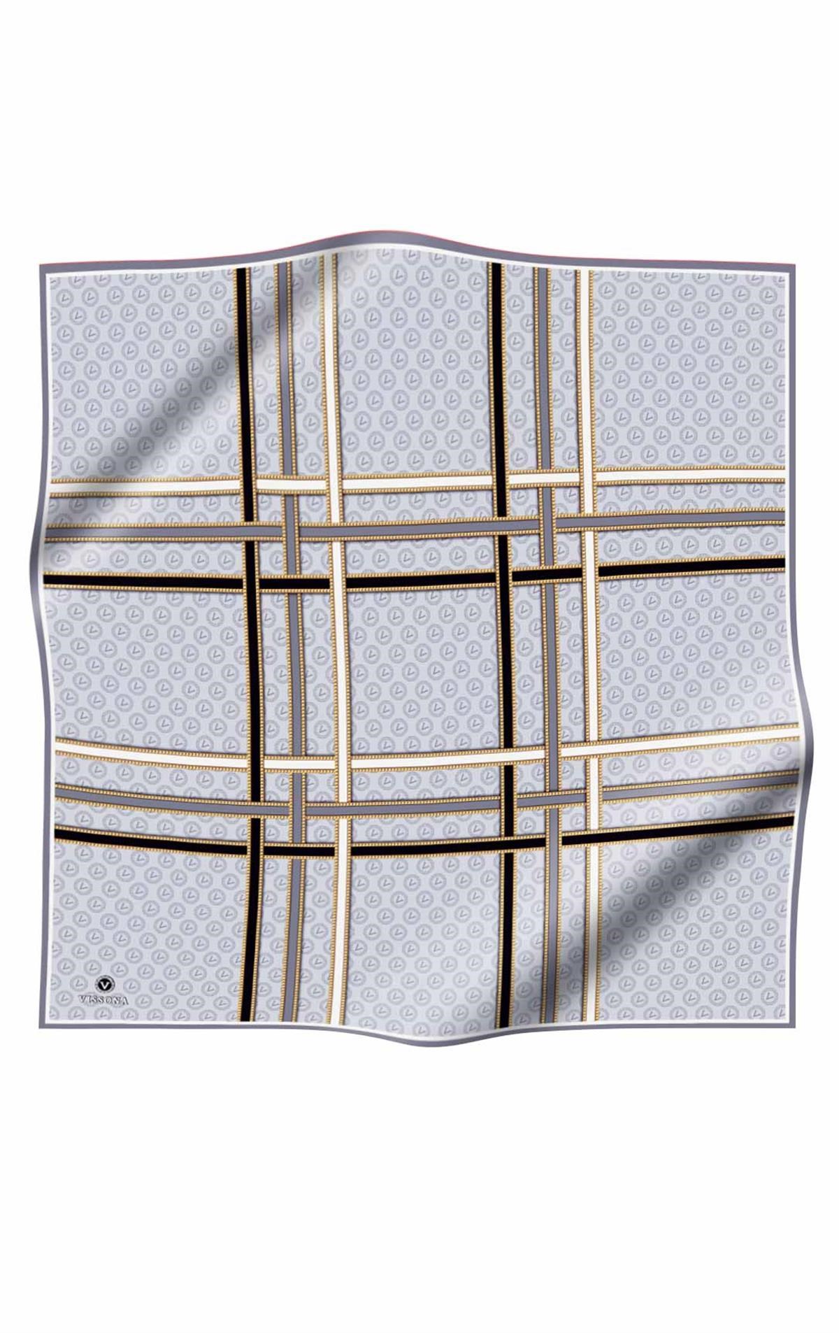 %100 Twill İpek Gold Şeritli Monogram Desenli Gümüş - Siyah Renkli 90x90 Eşarp Dikim Şekli : El Dikişi