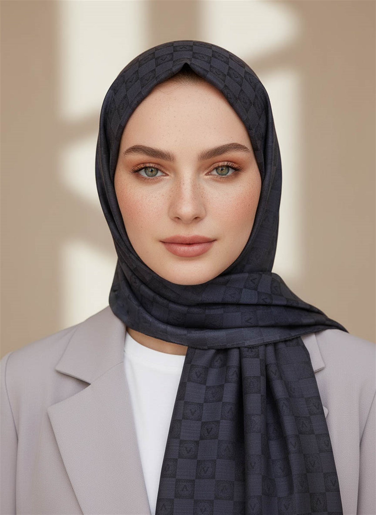 Vissona %57 İPEK %43 PAMUK Degrade Desenli Füme Renkli Şal -  70x190 Dikiş Tipi İtalyan Dikişli