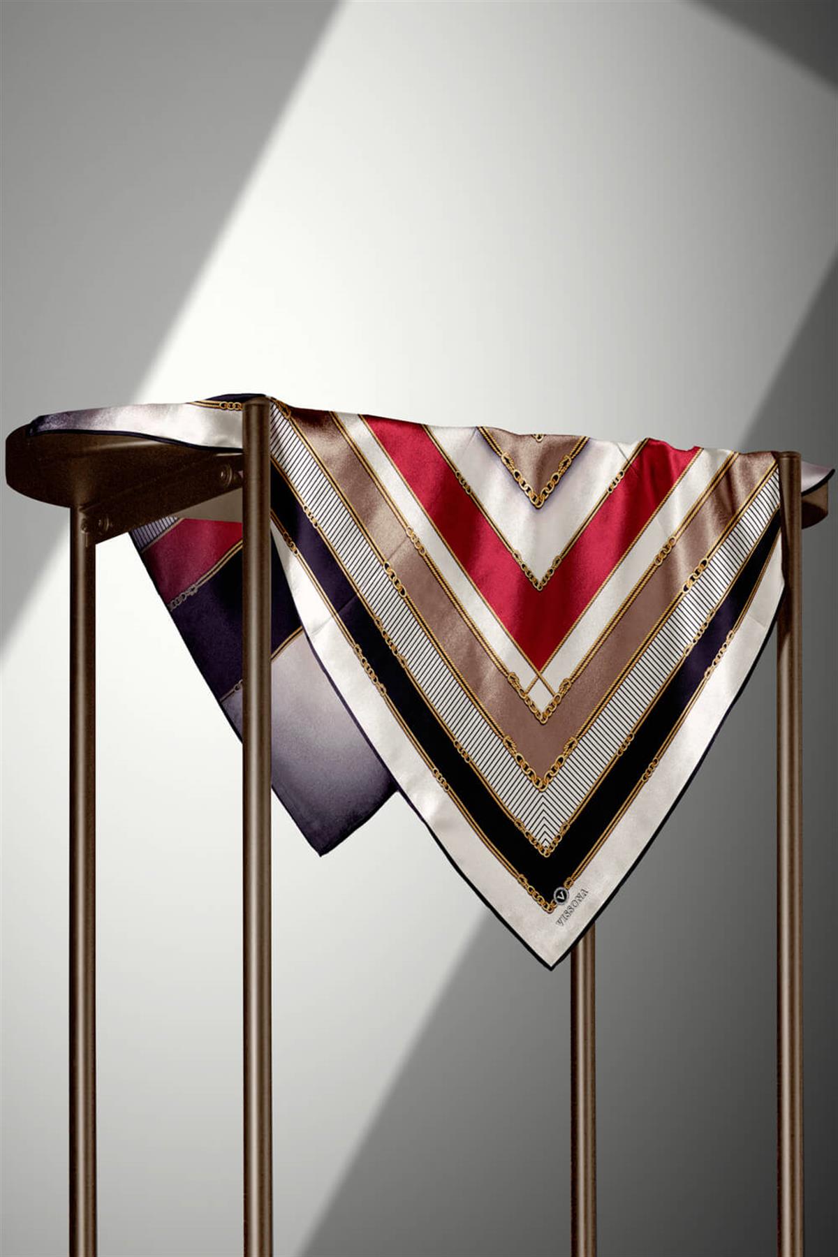 %100 Twill İpek Zincir Detaylı Geometrik Desenli Bordo - Bej Renkli 90x90 Eşarp Dikim Şekli : El Dikişi