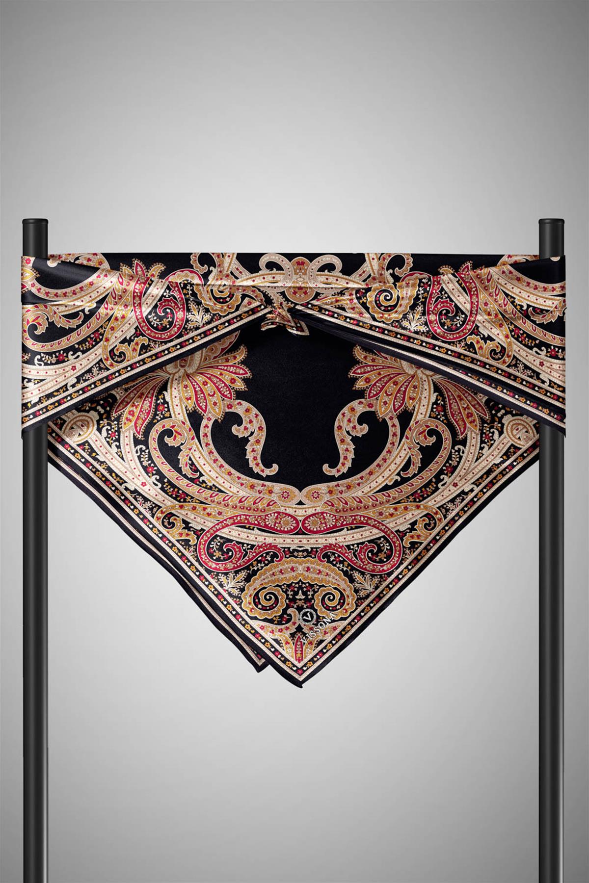 %100 Twill İpek Şal Desenli Siyah - Bordo Renkli 90x90 Eşarp Dikim Şekli : El Dikişi