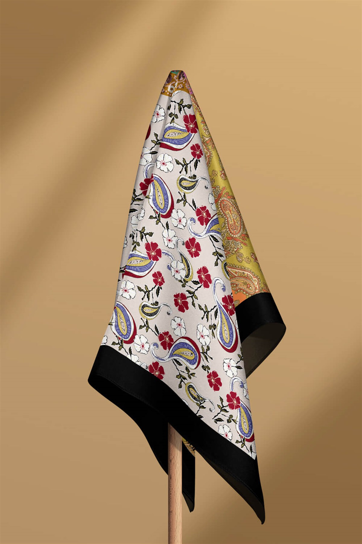 Violla G68 Kadın Mor Beyaz Etnik Desenli 55x55 Bandana