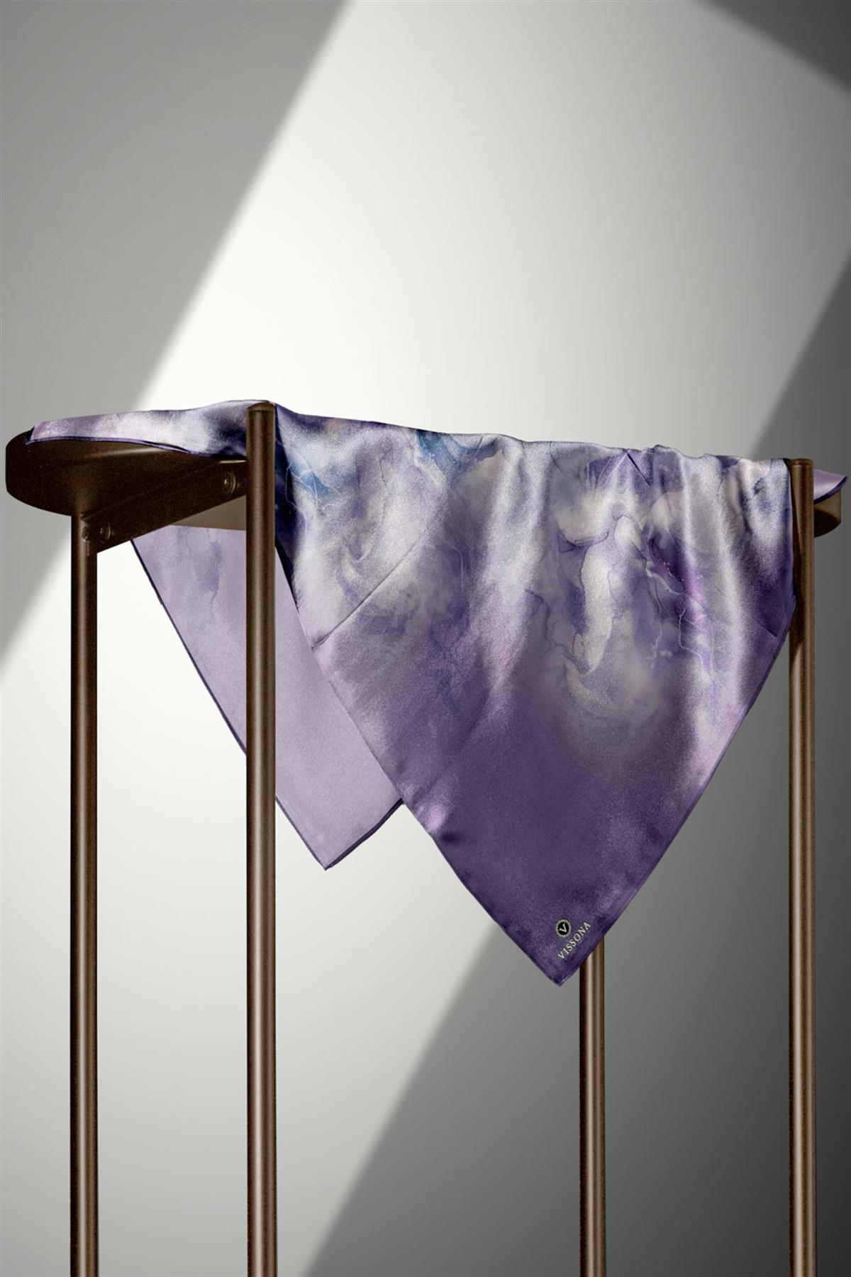 %100 Twill İpek Duman Desenli Lila - Mor Renkli Renkli 90x90 Eşarp Dikim Şekli : El Dikişi