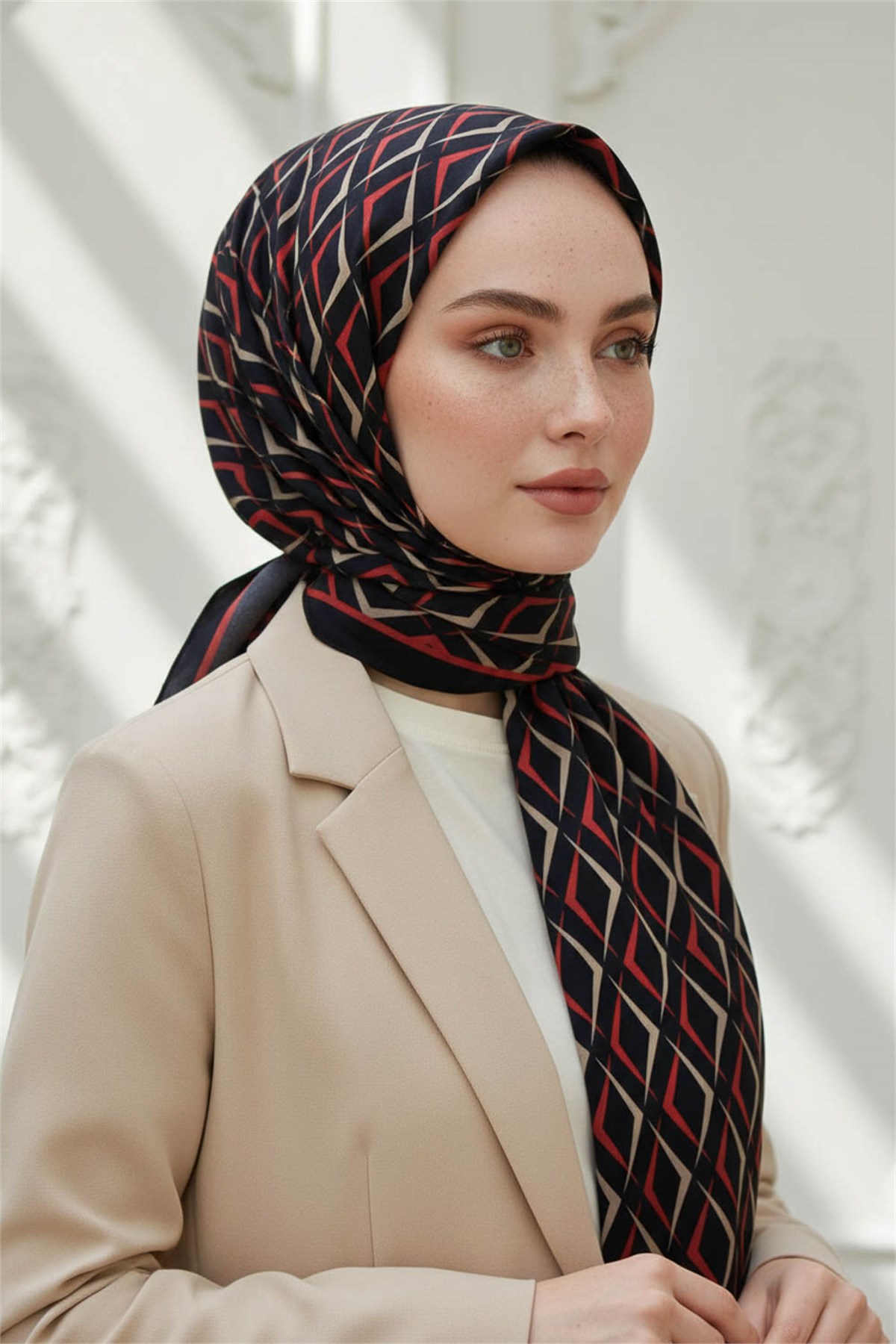 KREP GEOMETRİK DESENLİ SİYAH - BORDO RENKLİ 75X195 KIRIŞMAZ ŞAL