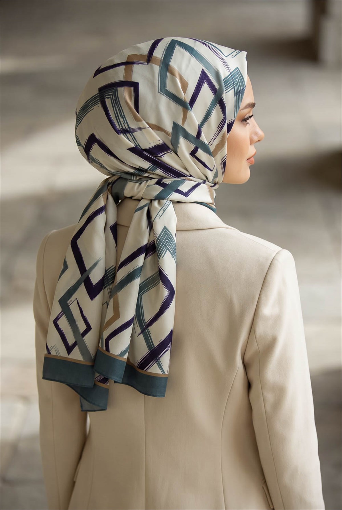 KREP GEOMETRİK DESENLİ MİNT YEŞİLİ RENKLİ 75X195 KIRIŞMAZ ŞAL