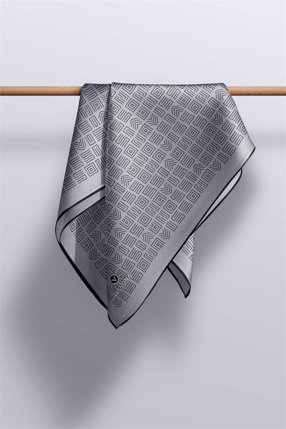 %57 İPEK %43 VİSKON Twill İpek Etnik Motif Desenli Gri - Siyah Renkli 90x90 Eşarp Dikim Şekli : El Dikişi