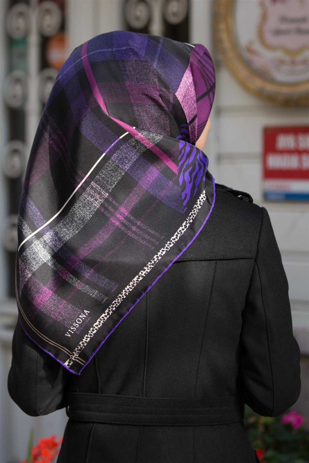 %100 Twill İpek Ekoseli Ve Leopar Desenli Siyah - Mor Renkli 90x90 Eşarp Dikim Şekli : El Dikişi