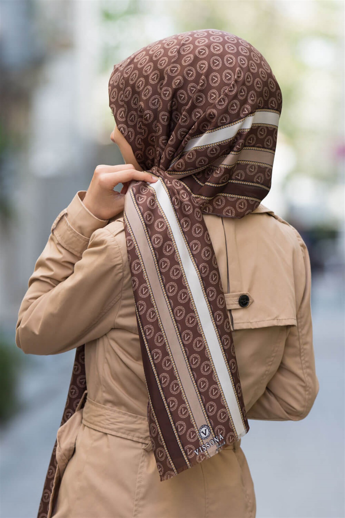 %100 Saf İpek Şal İnce Saten Vual Dokuma Monogram Desenli Kahve - Sütlü Kahve Renkli 90x210 Şal