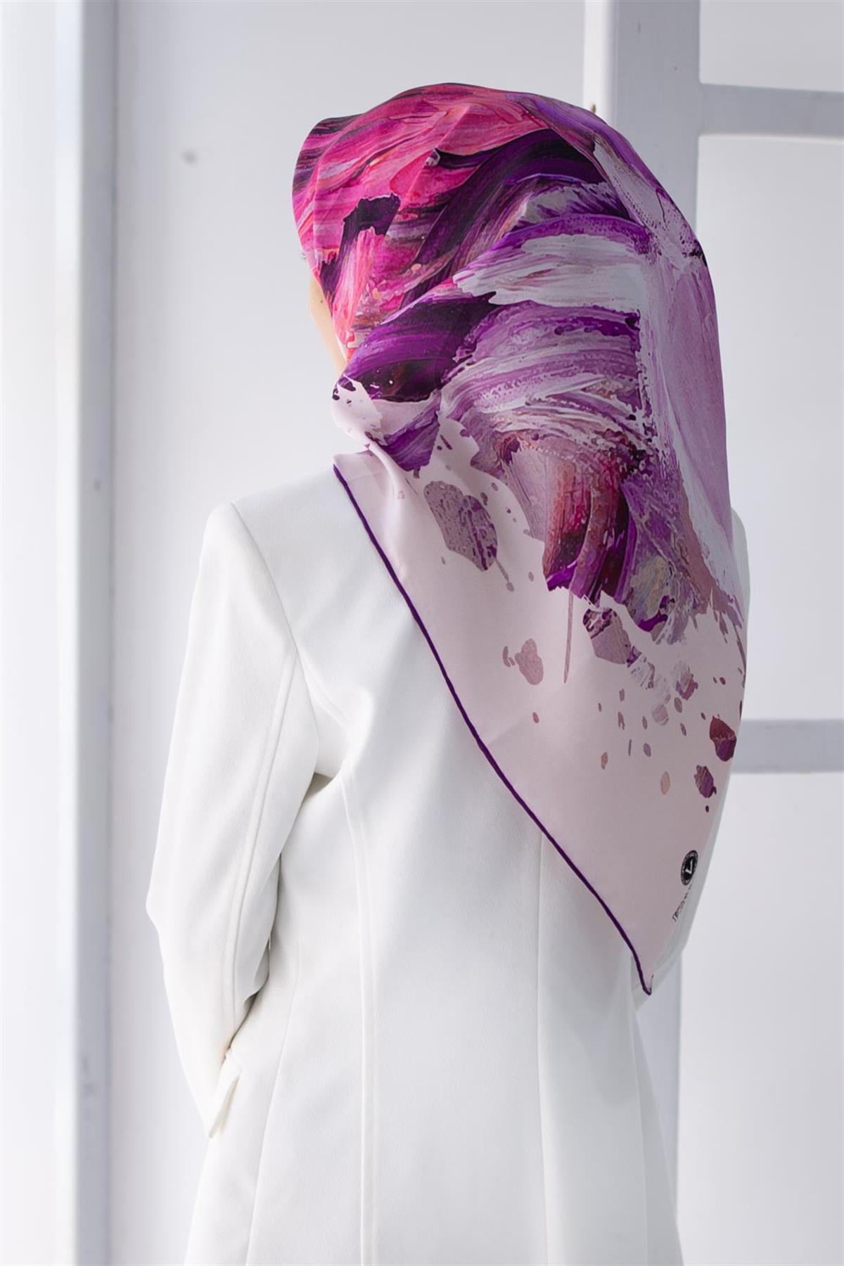 %100 Twill İpek Fırça Darbesi Desenli Mor - Pembe Renkli 90x90 Eşarp Dikim Şekli : El Dikişi