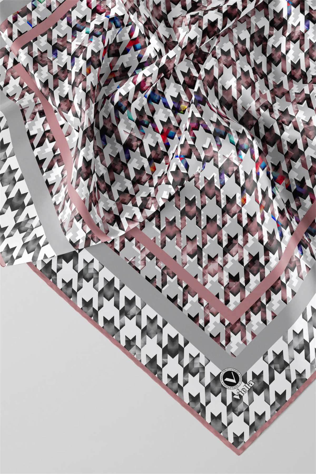 Twill Kazayağı Desenli Pudra Renkli 90x90 Eşarp (İpek İçermez) Kenar Dikiş Şekli El Dikişli