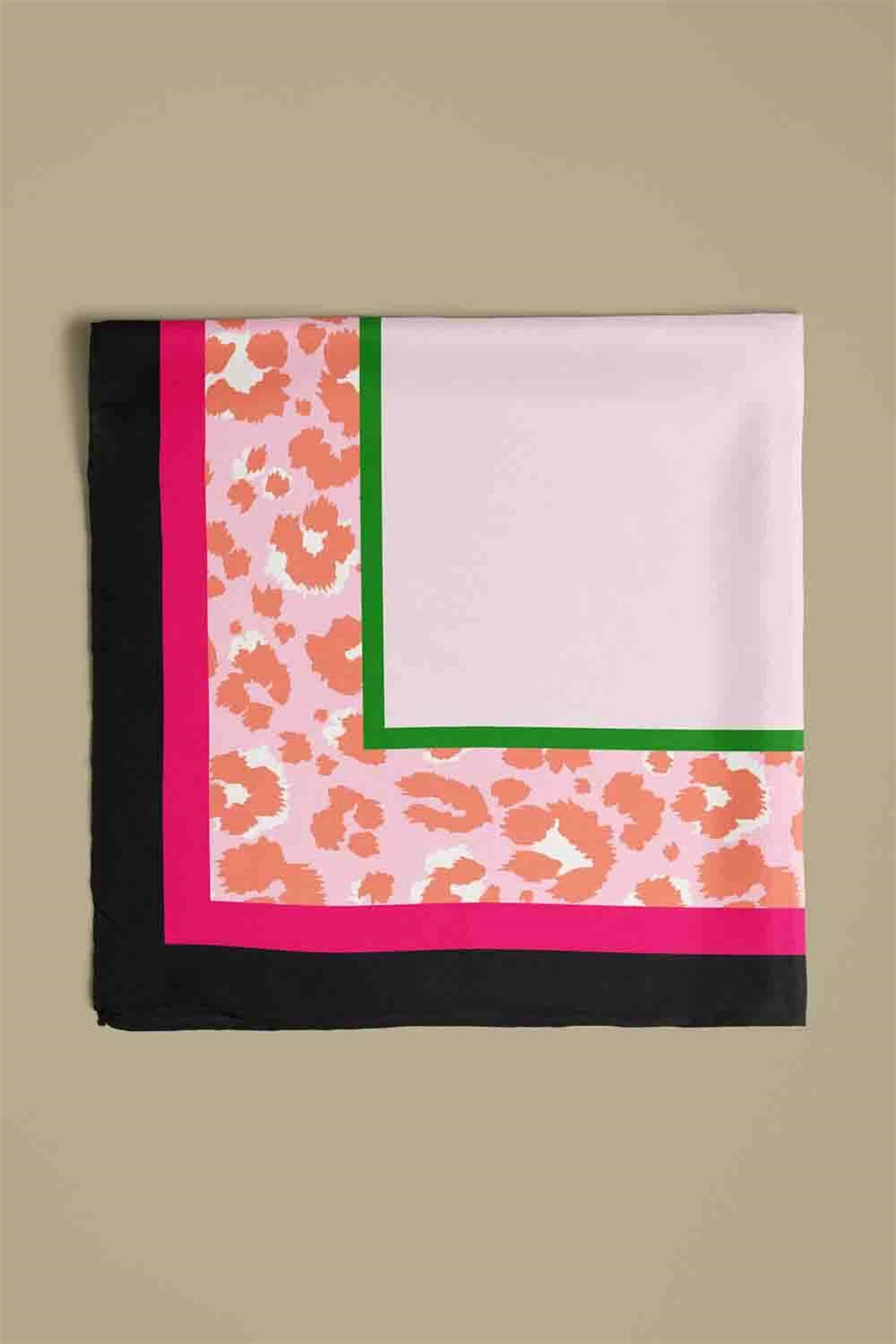 Violla Y22 Kadın Turuncu Kare Desenli 50x50 Bandana HYL DG01523-22