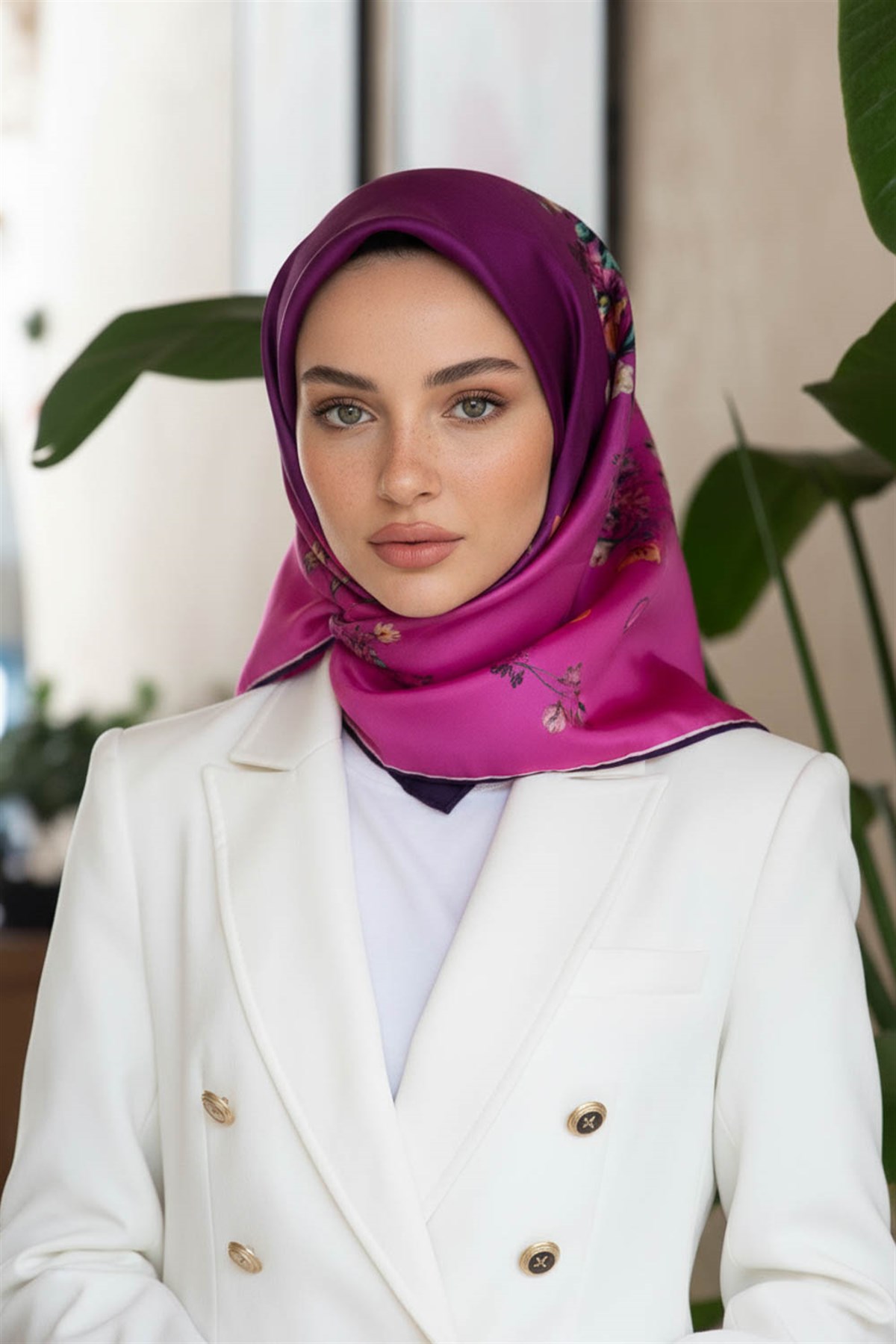 %100 Twill İpek Sonsuz Çiçek Desenli Mürdüm Renkli 90x90 Eşarp Dikim Şekli : El Dikişi