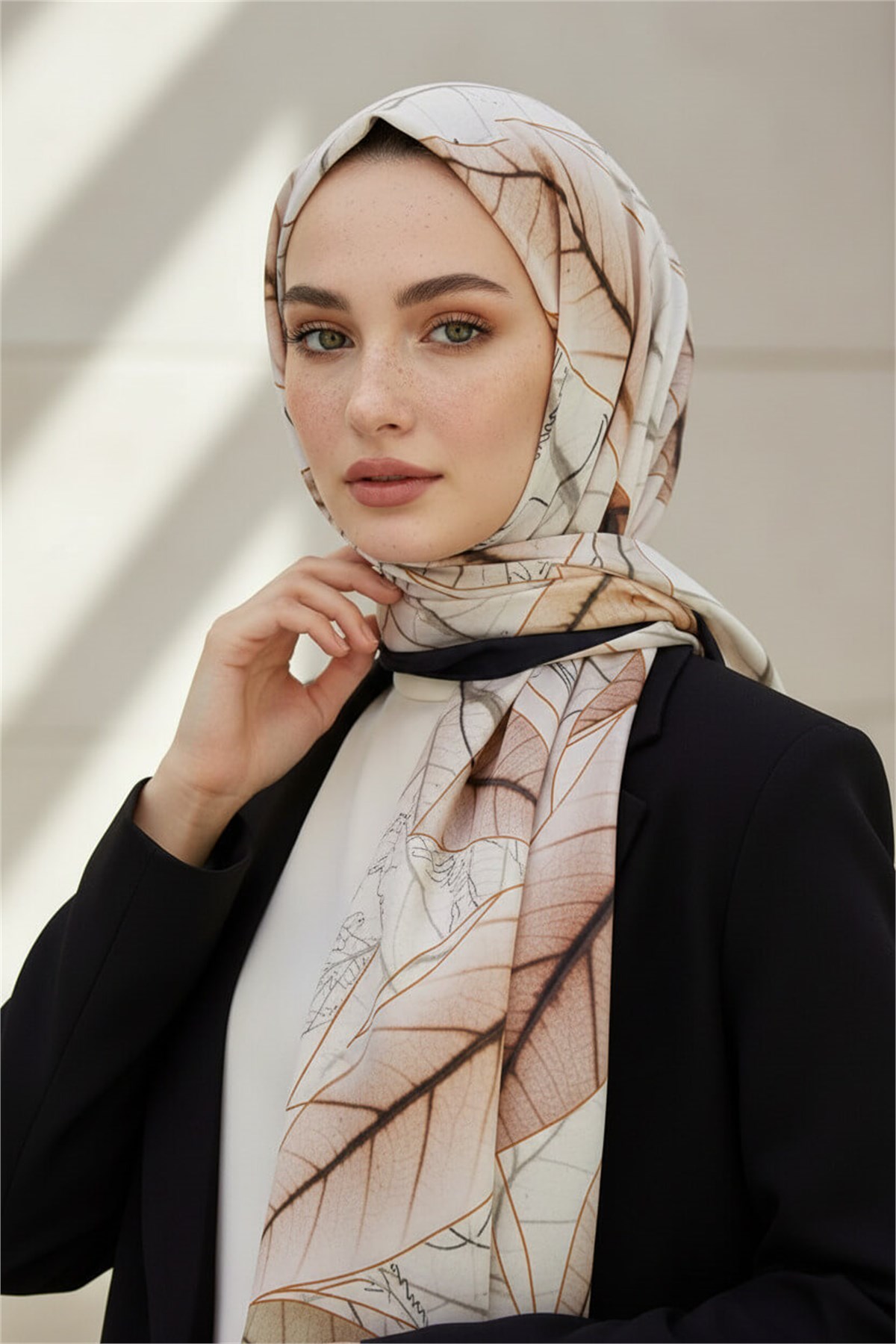 KREP YAPRAK DESENLİ SOMON RENKLİ 75X195 KIRIŞMAZ ŞAL