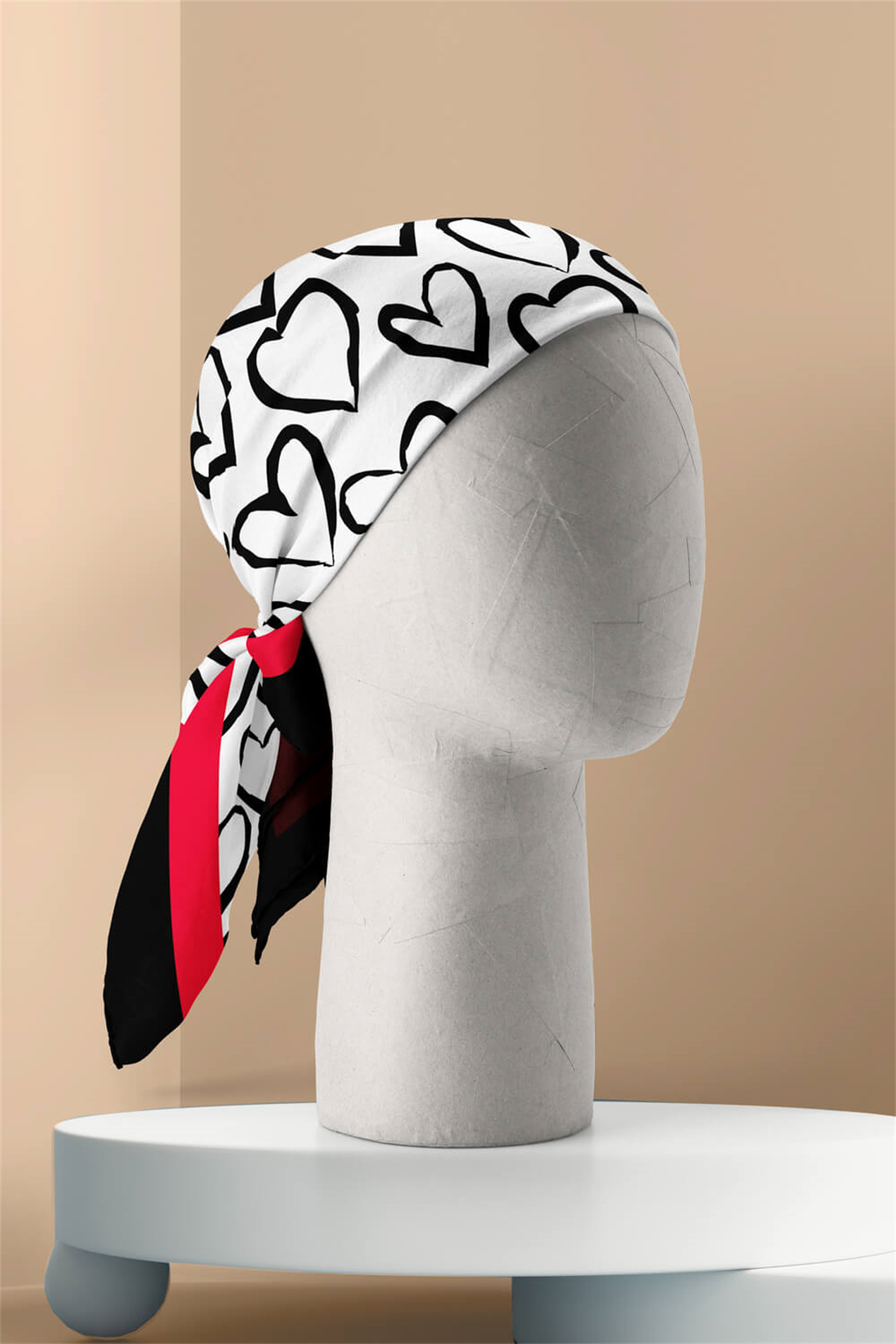 B57 Kadın Kırmızı Beyaz Sİyah Heart Desenli 50x50 Bandana