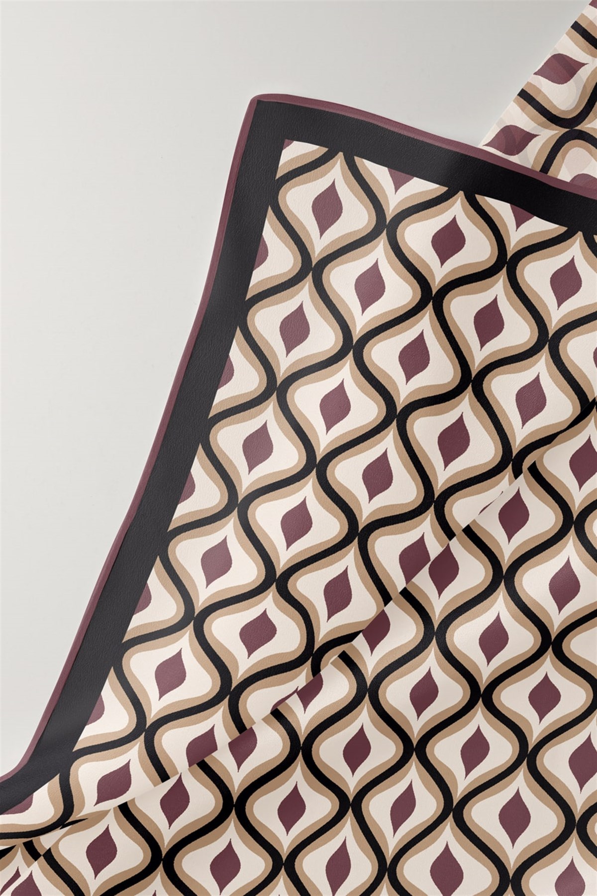 %100 Twill İpek Etnik Desenli Gül Kurusu Renkli 90x90 Eşarp Dikim Şekli : El Dikişi