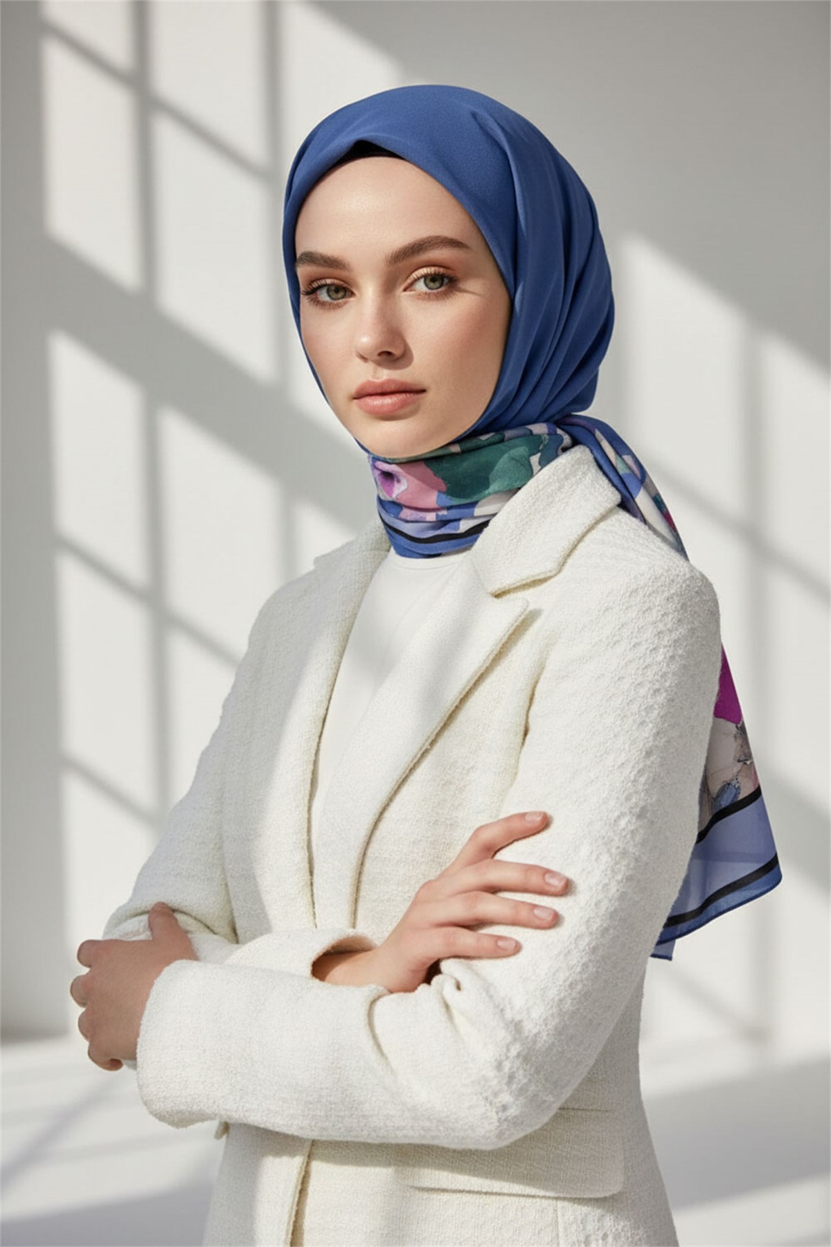 KREP ÇİÇEK DESENLİ İNDİGO - MÜRDÜM RENKLİ 75X195 KIRIŞMAZ ŞAL