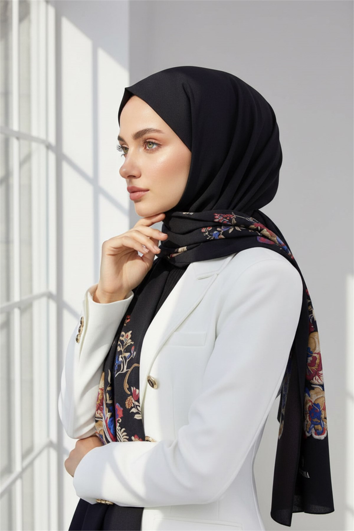 KREP NAKIŞ ÇİÇEK DESENLİ SİYAH RENKLİ 75X195 KIRIŞMAZ ŞAL
