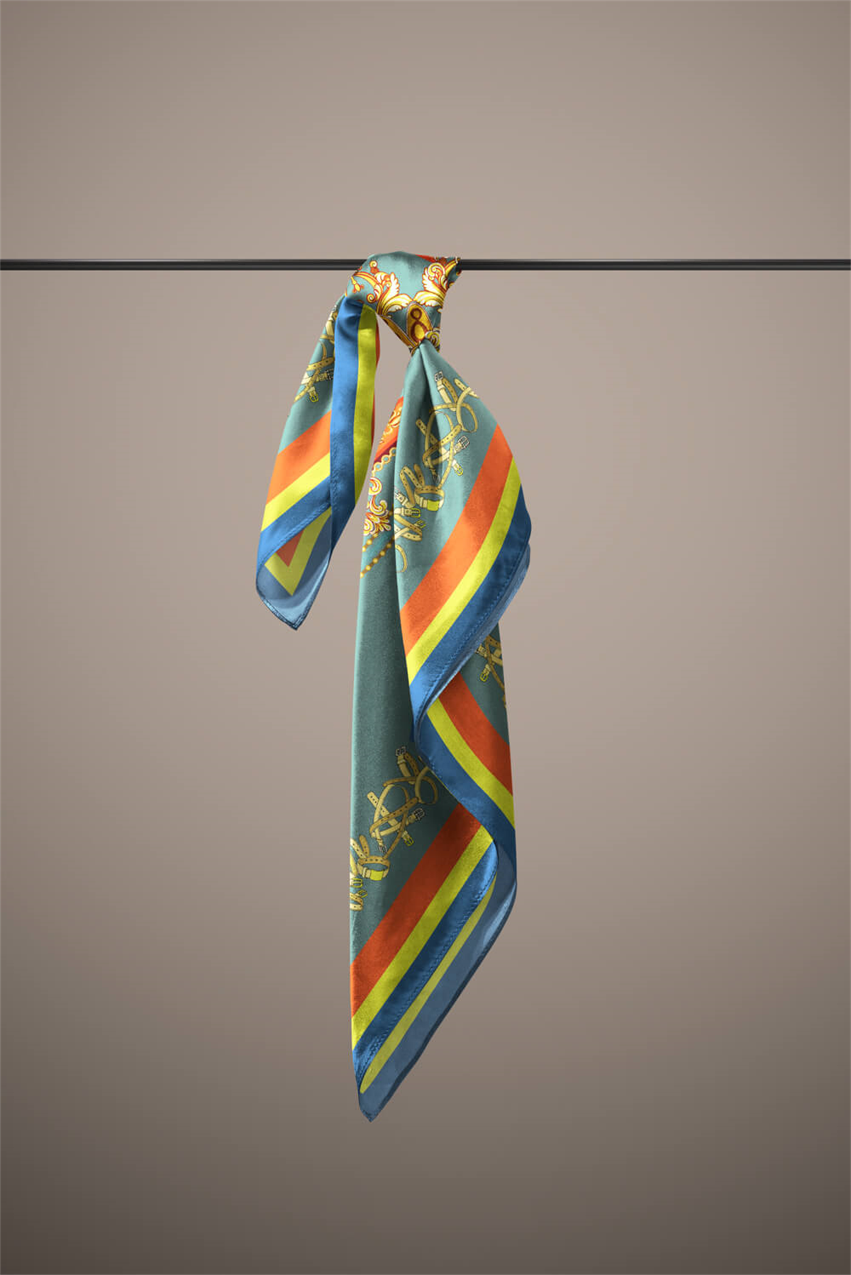 C37 KADIN DESENLİ BANDANA