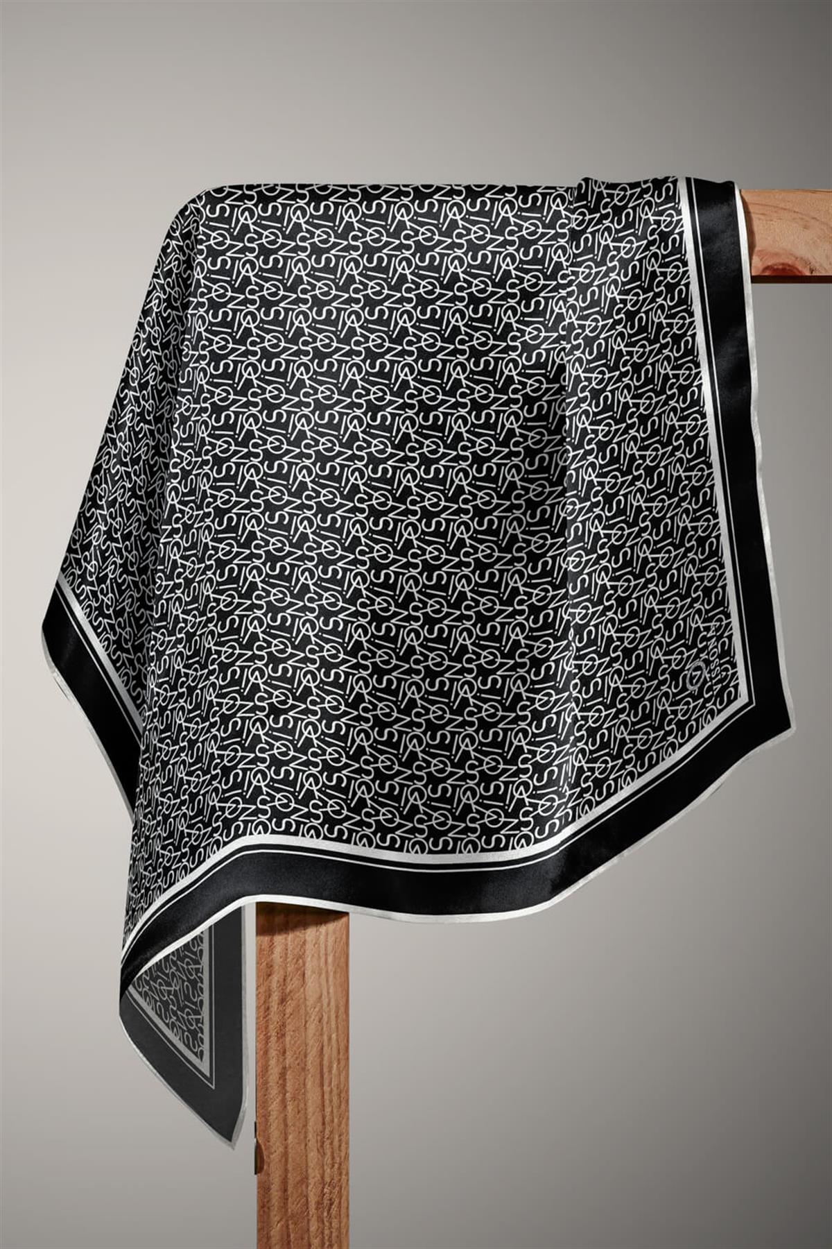 %100 Twill İpek Harf Desenli Siyah - Krem Renkli 90x90 Eşarp Dikim Şekli : El Dikişi
