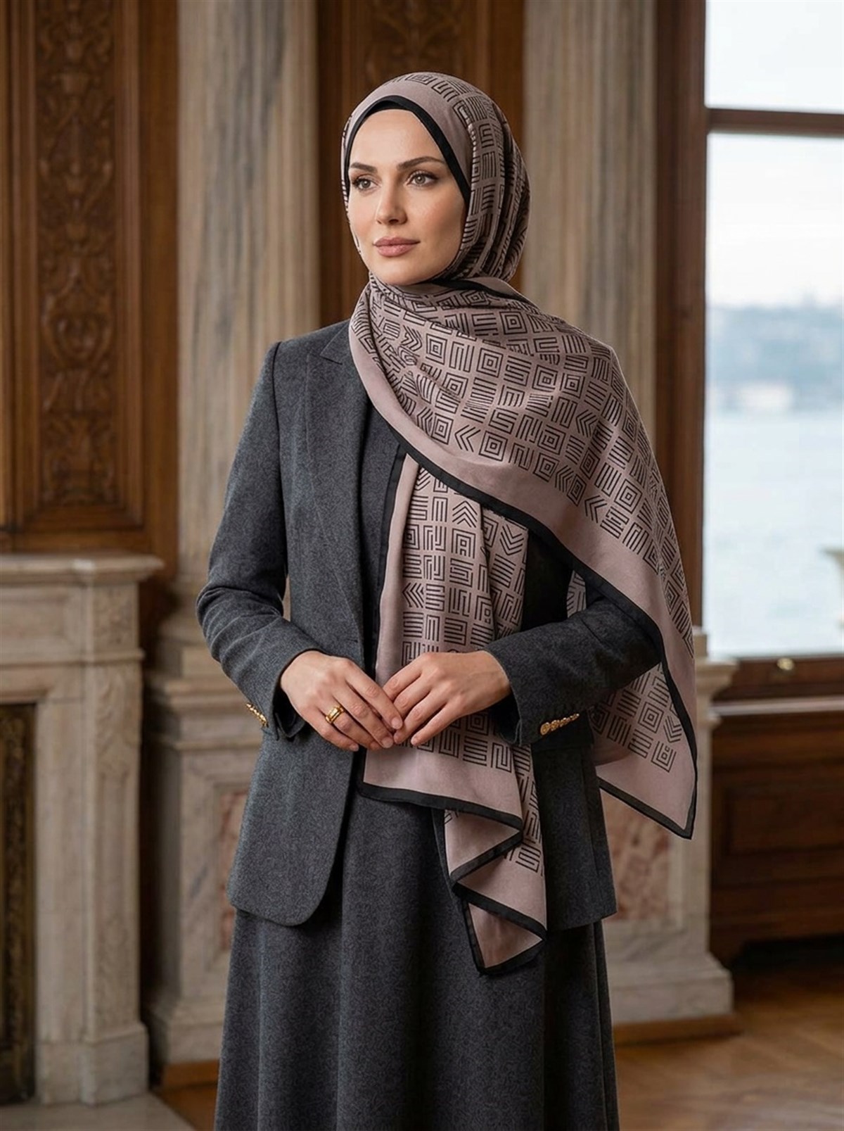 % 100 İPEK ETNİK DESENLİ VİZON - SİYAH RENKLİ ŞAL