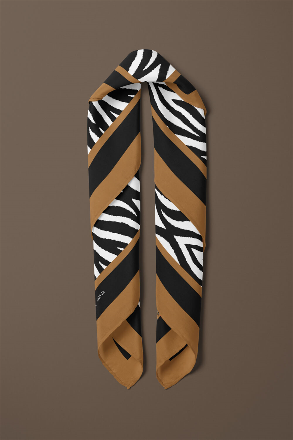 Kadın Siyah Beyaz Zebra Desenli 50x50 Bandana