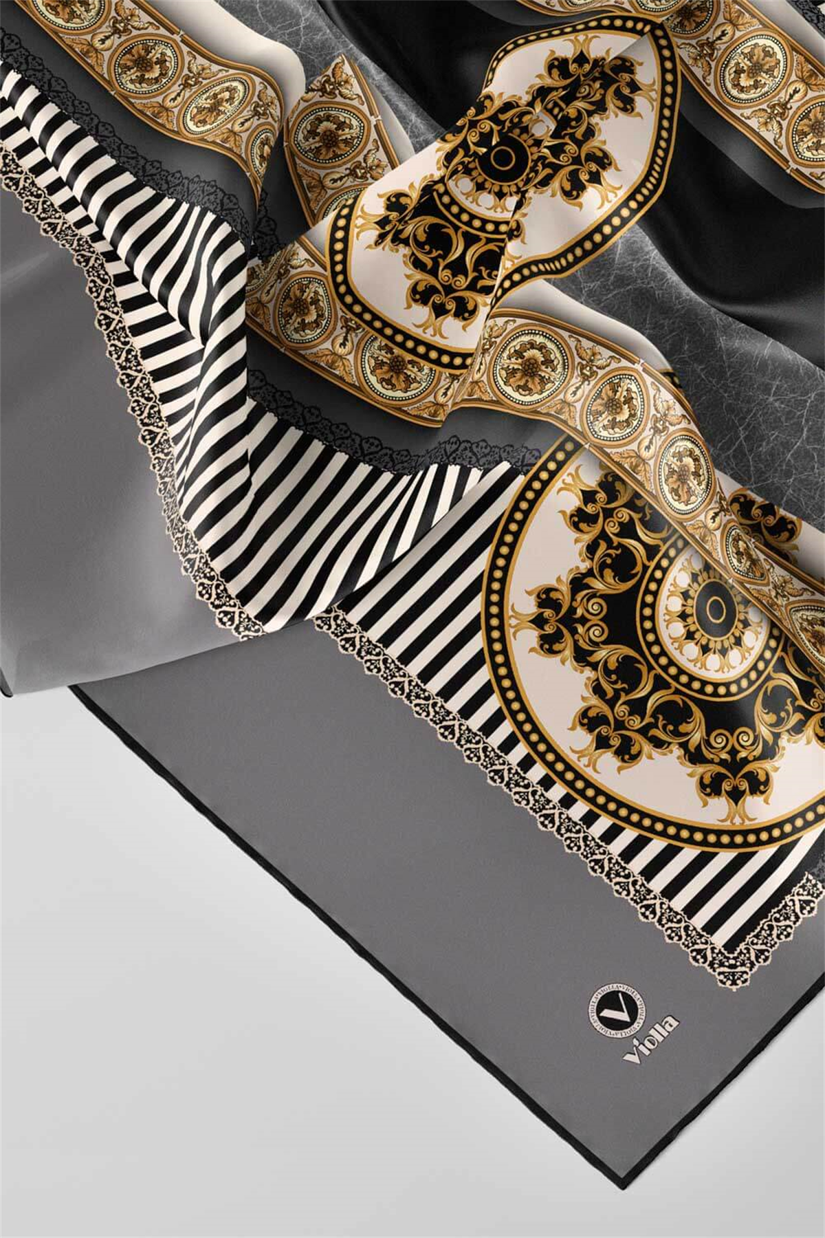 Twill Çizgili ve Barok Desenli Gri Renkli 90x90 Eşarp (İpek İçermez) Kenar Dikiş Şekli El Dikişli