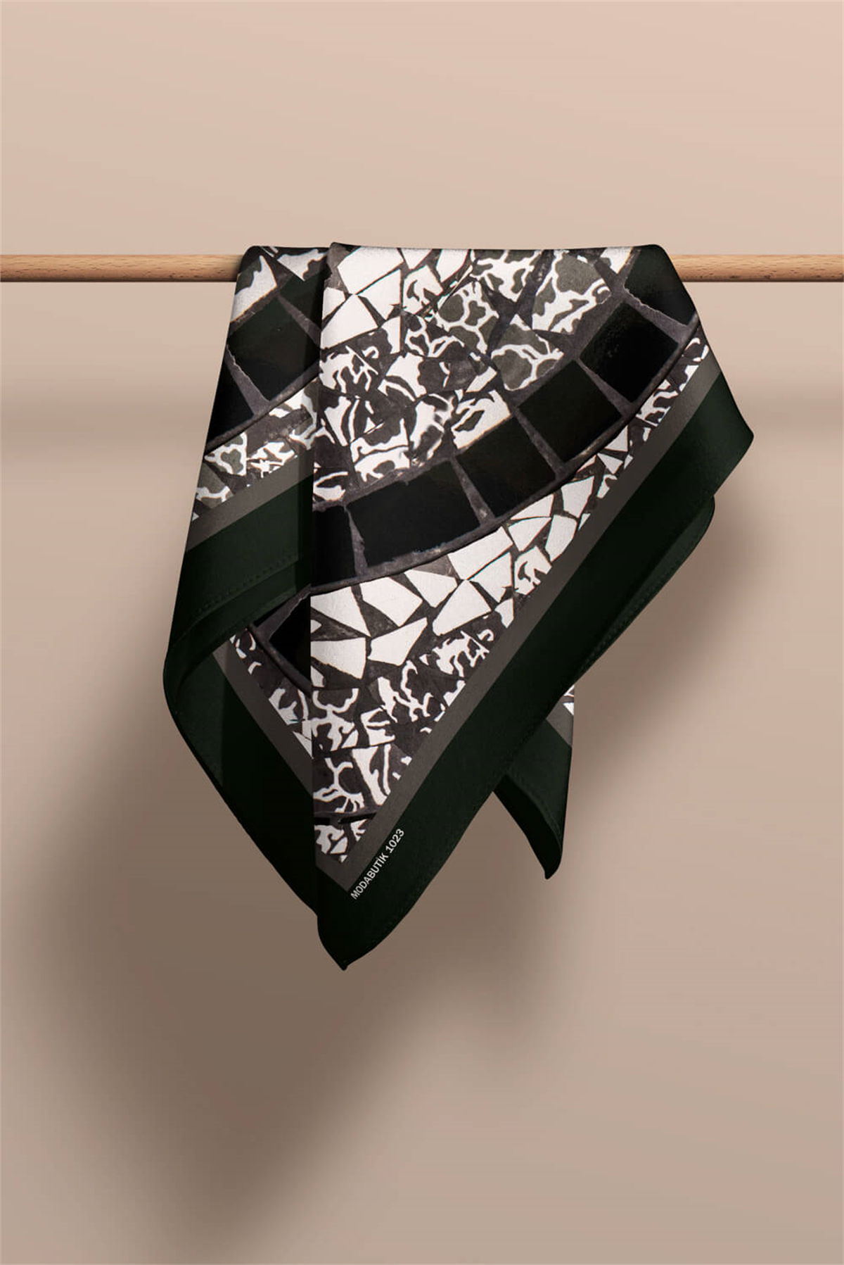 Y84 Kadın Kahverengi Sarmal Desenli 50x50 Bandana DG01023-22