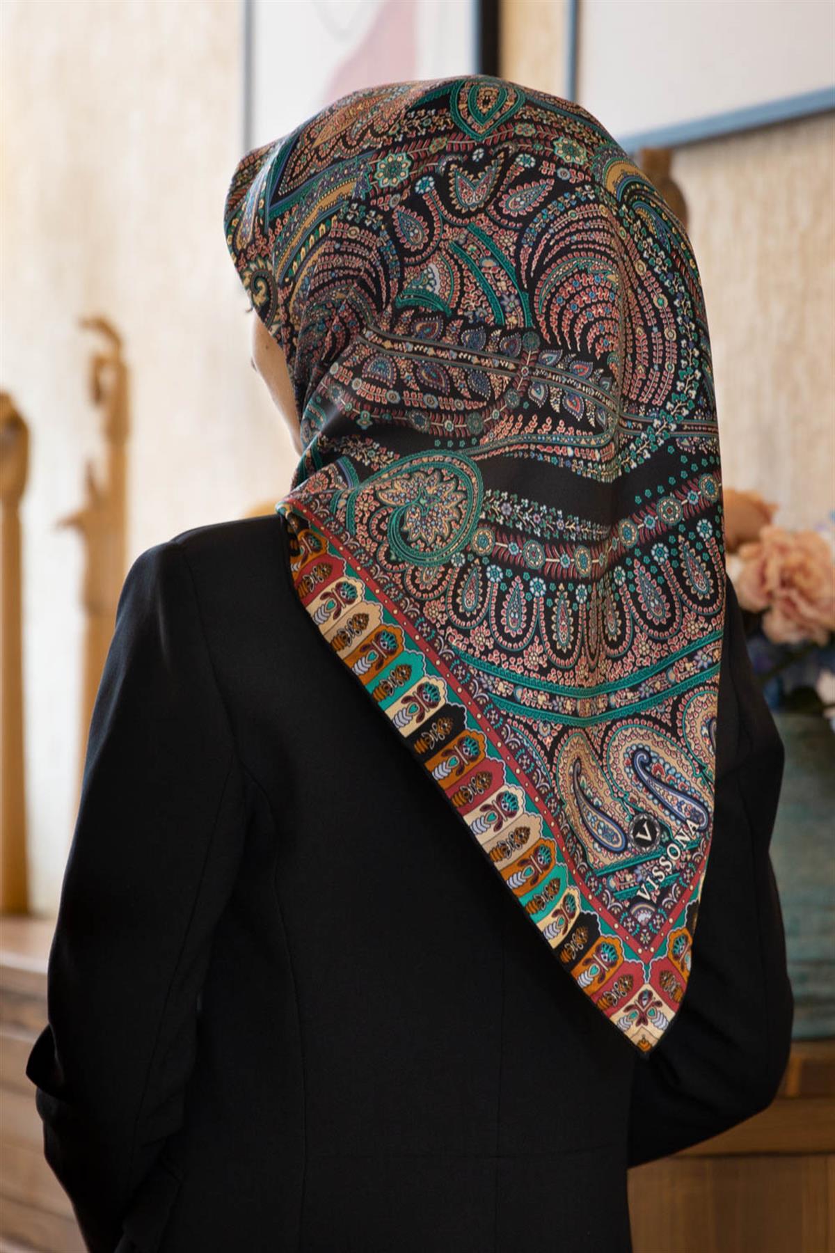 %100 Twill İpek Etro Desenli Siyah - Turkuaz Renkli 90x90 Eşarp Dikim Şekli : El Dikişi