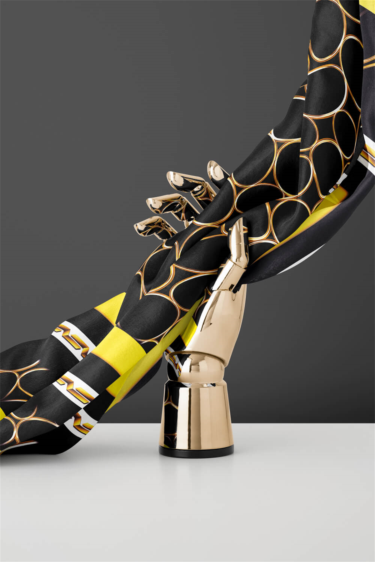 %100 Twill İpek Zincir Desenli Siyah - Limon Sarısı Renkli 90x90 Eşarp Kenar Dikiş Şekli El Dikişli