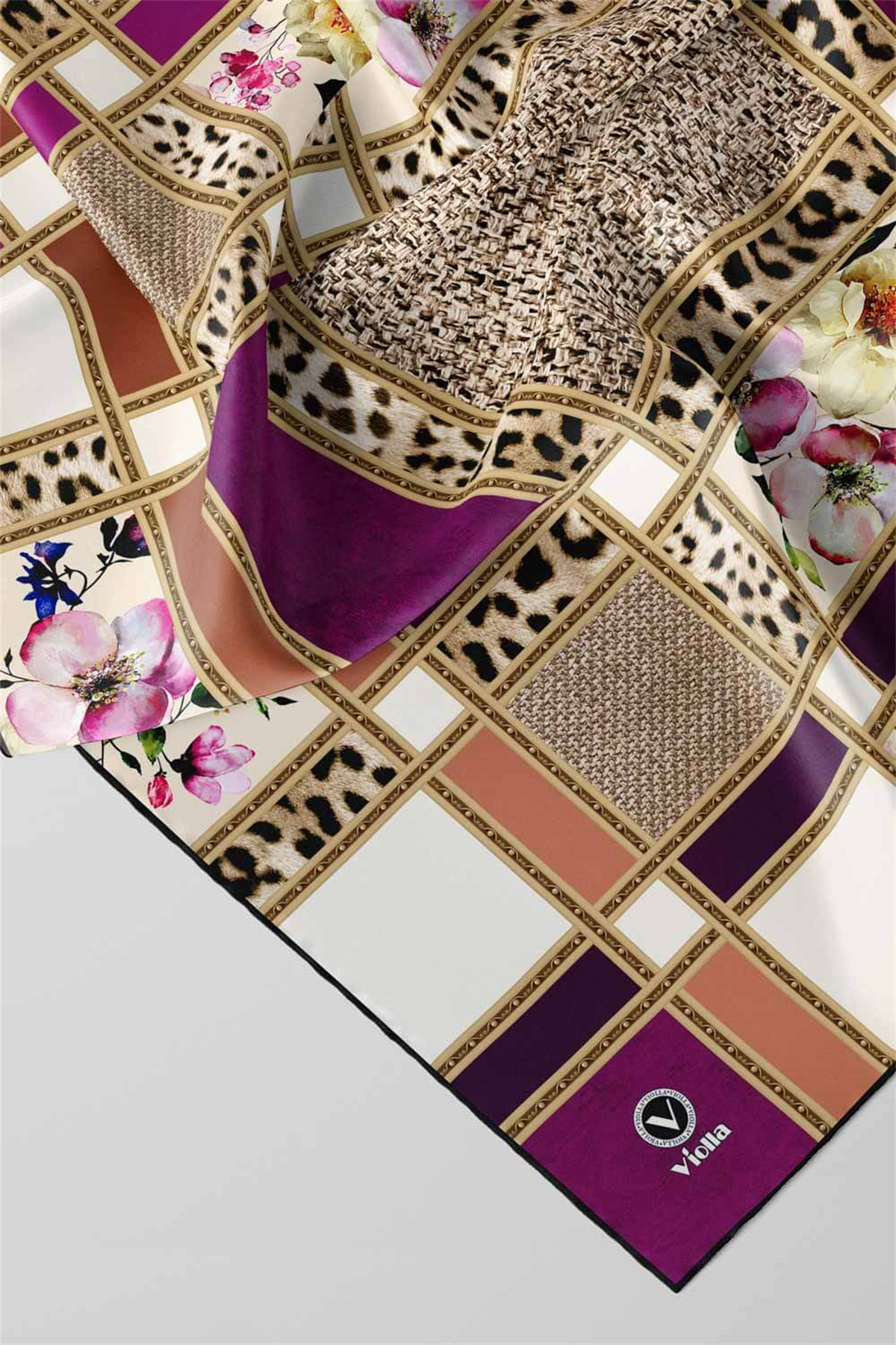 Twill Leopar ve Çiçek Desenli Mürdüm - Bej  Renkli 90x90 Eşarp (İpek İçermez) Dikim Şekli : El Dikişi