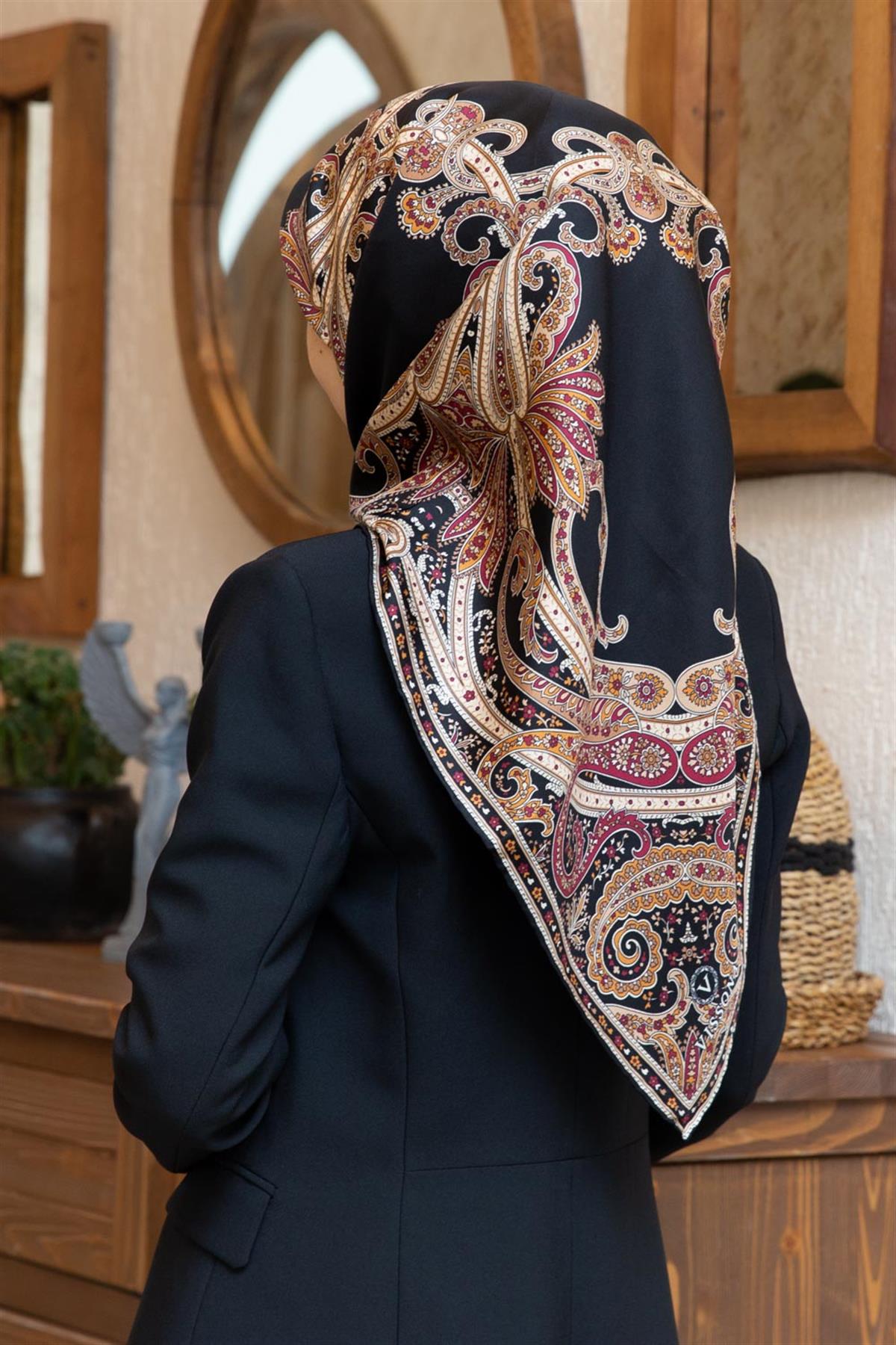 %100 Twill İpek Şal Desenli Siyah - Bordo Renkli 90x90 Eşarp Dikim Şekli : El Dikişi