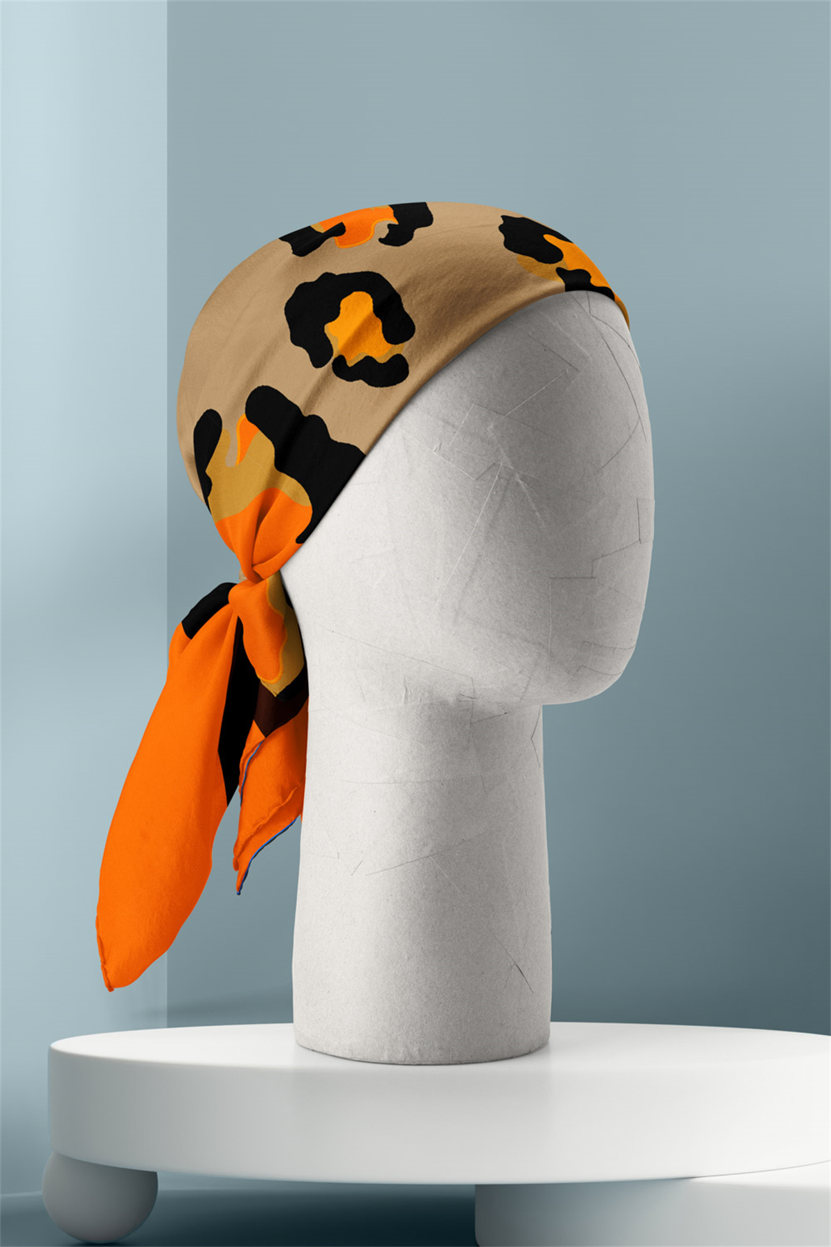 Z66 Kadın Krem Benek Desenli 50x50 Bandana