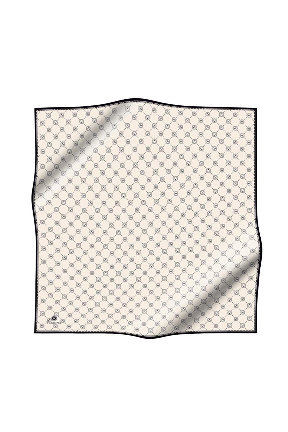 %100 Twill İpek Monogram Desenli Krem - Siyah Renkli 90x90 Eşarp Dikim Şekli : El Dikişi
