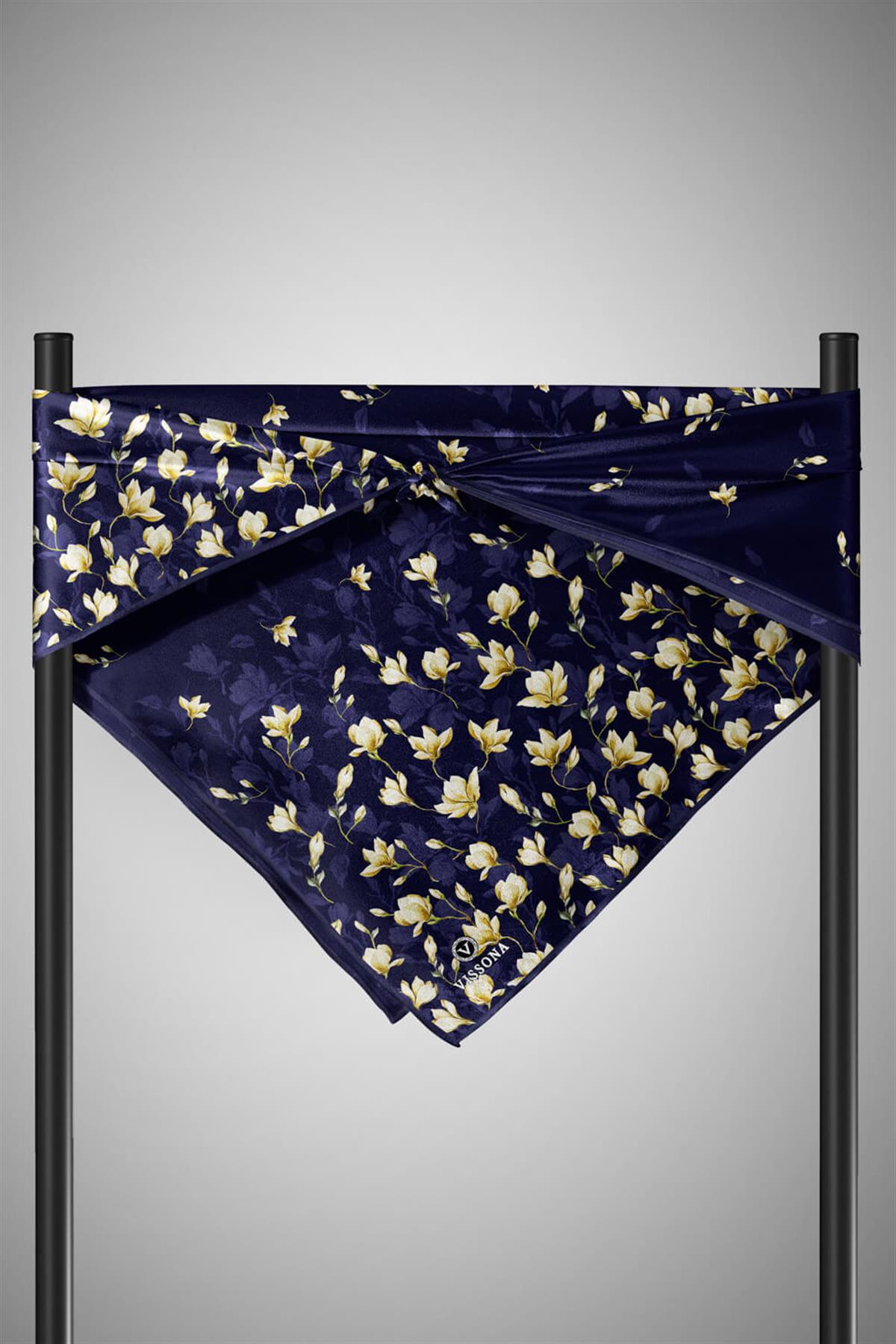 %100 Twill İpek Çiçek Desenli Lacivert Renkli 90x90 Eşarp Dikim Şekli : El Dikişi