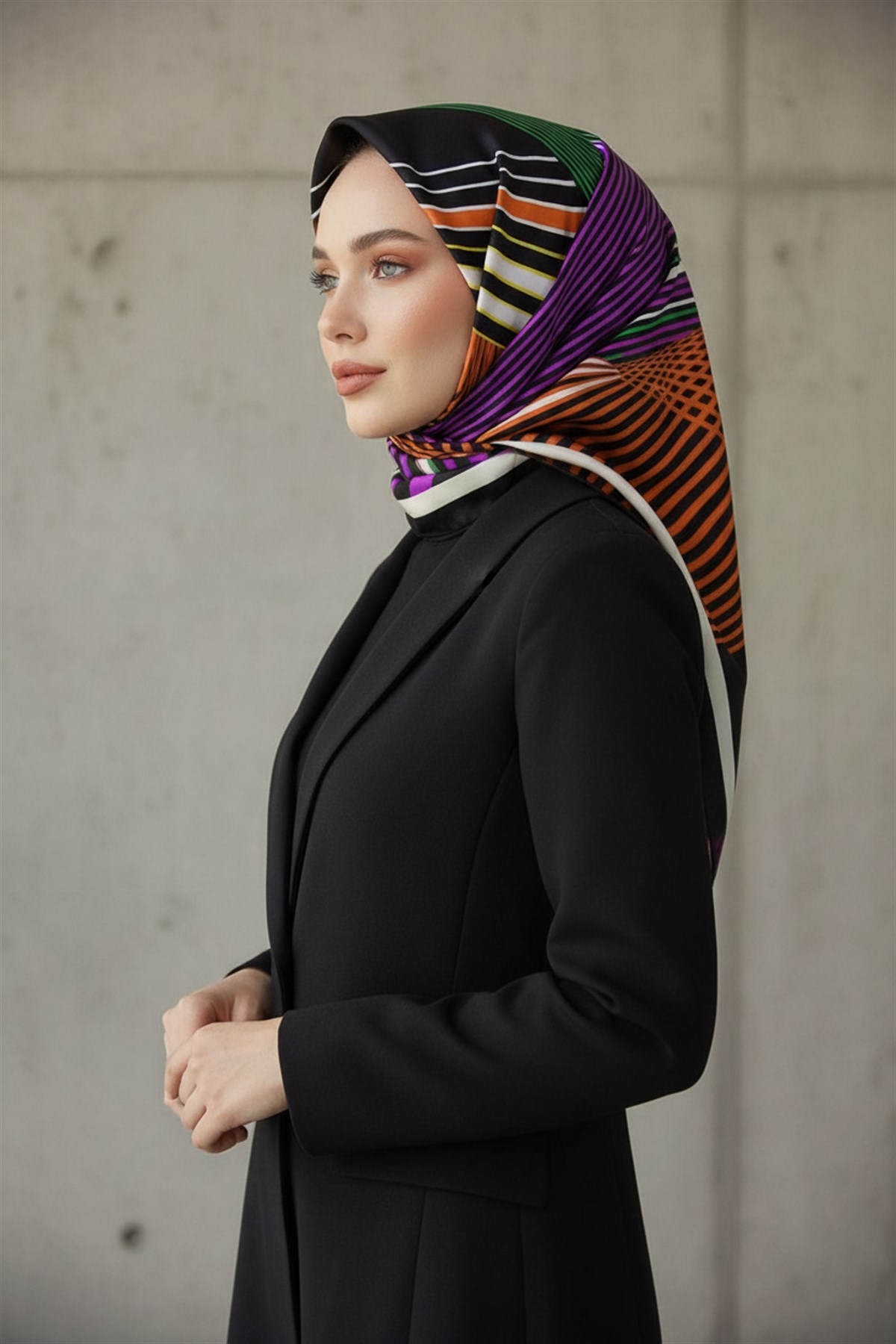 %100 Twill İpek Çizgili Desenli Turuncu - Fuşya Renkli 90x90 Eşarp Dikim Şekli : El Dikişi