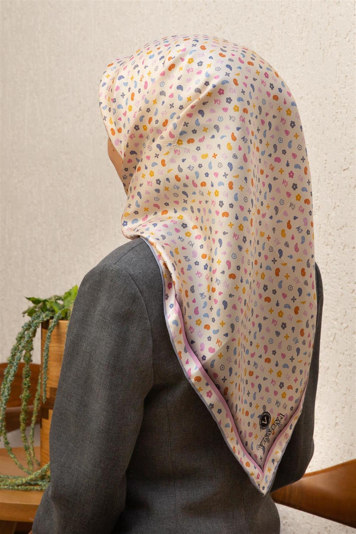 %100 Twill İpek Çıtır Desenli Krem - Pembe Renkli 90x90 Eşarp Dikim Şekli : El Dikişi