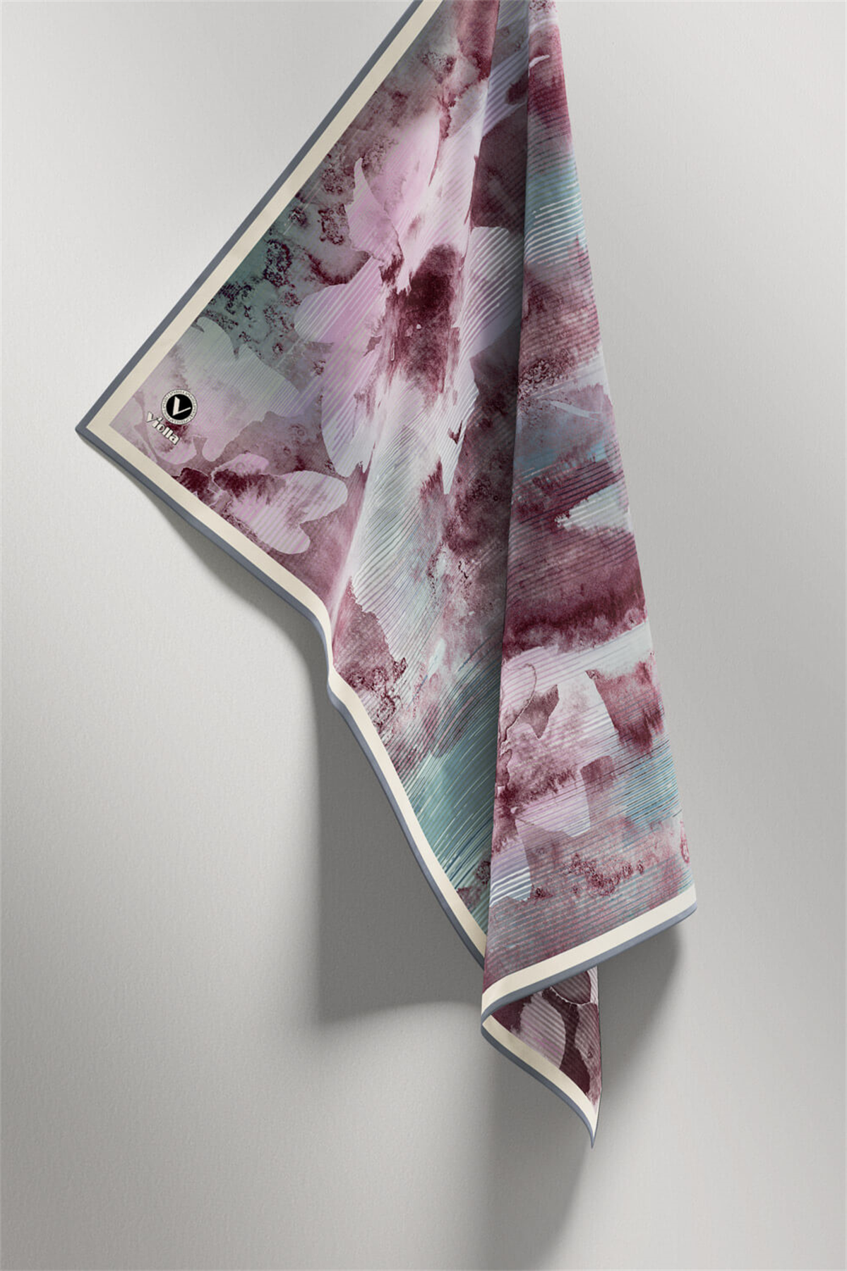 Twill Batik Desenli Buz Mavisi Renkli 90x90 Eşarp (İpek İçermez) Dikim Şekli : El Dikişi