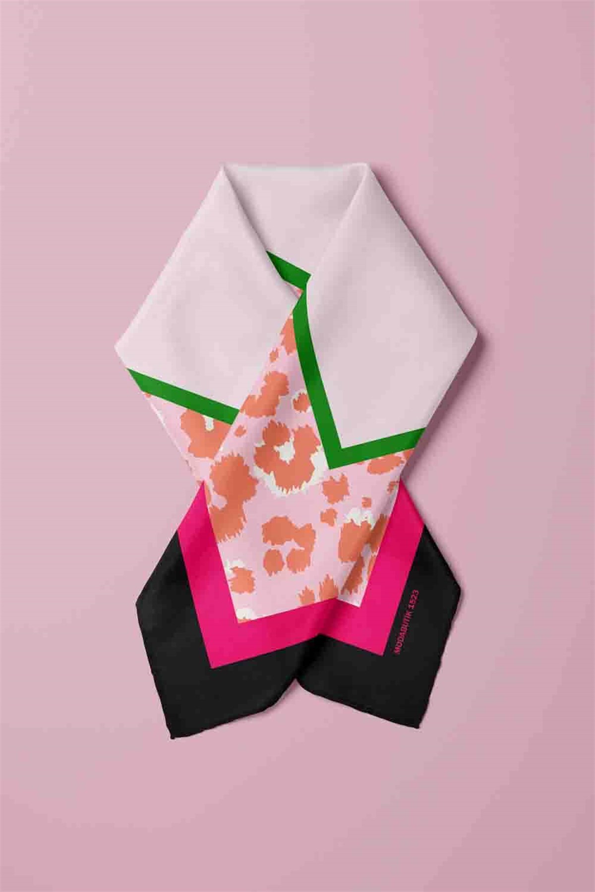 Violla Y22 Kadın Turuncu Kare Desenli 50x50 Bandana HYL DG01523-22