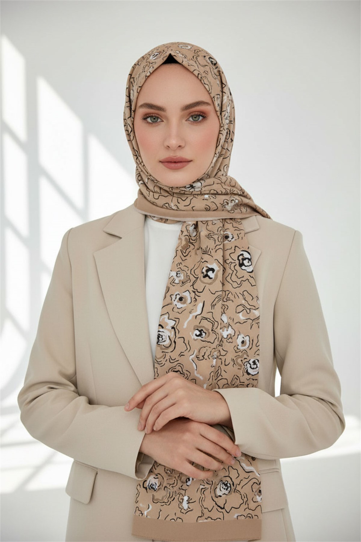 KREP ÇİÇEKLİ BEJ - KREM RENKLİ 75X195 KIRIŞMAZ ŞAL