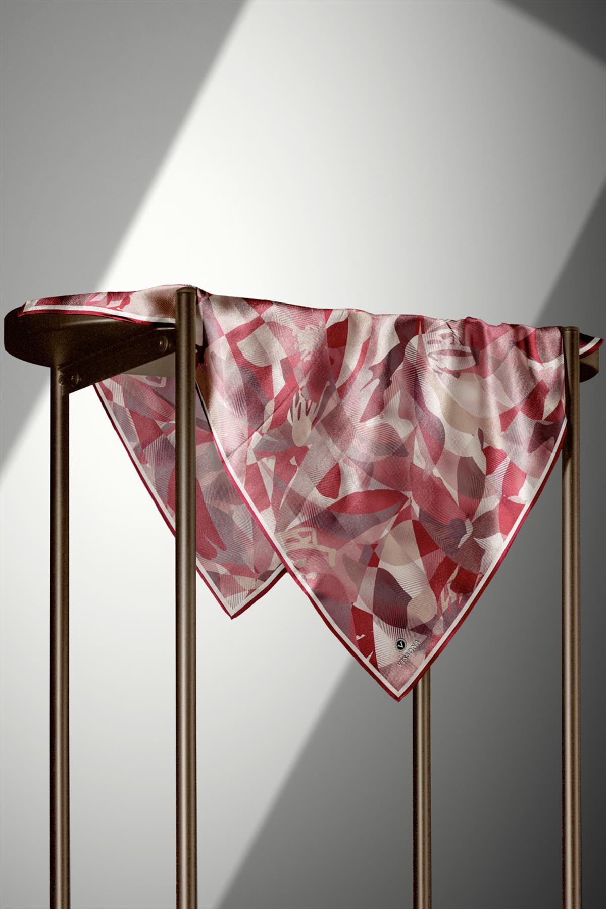 %100 Twill İpek Çiçek Desenli Bordo Renkli 90x90 Eşarp Dikim Şekli : El Dikişi