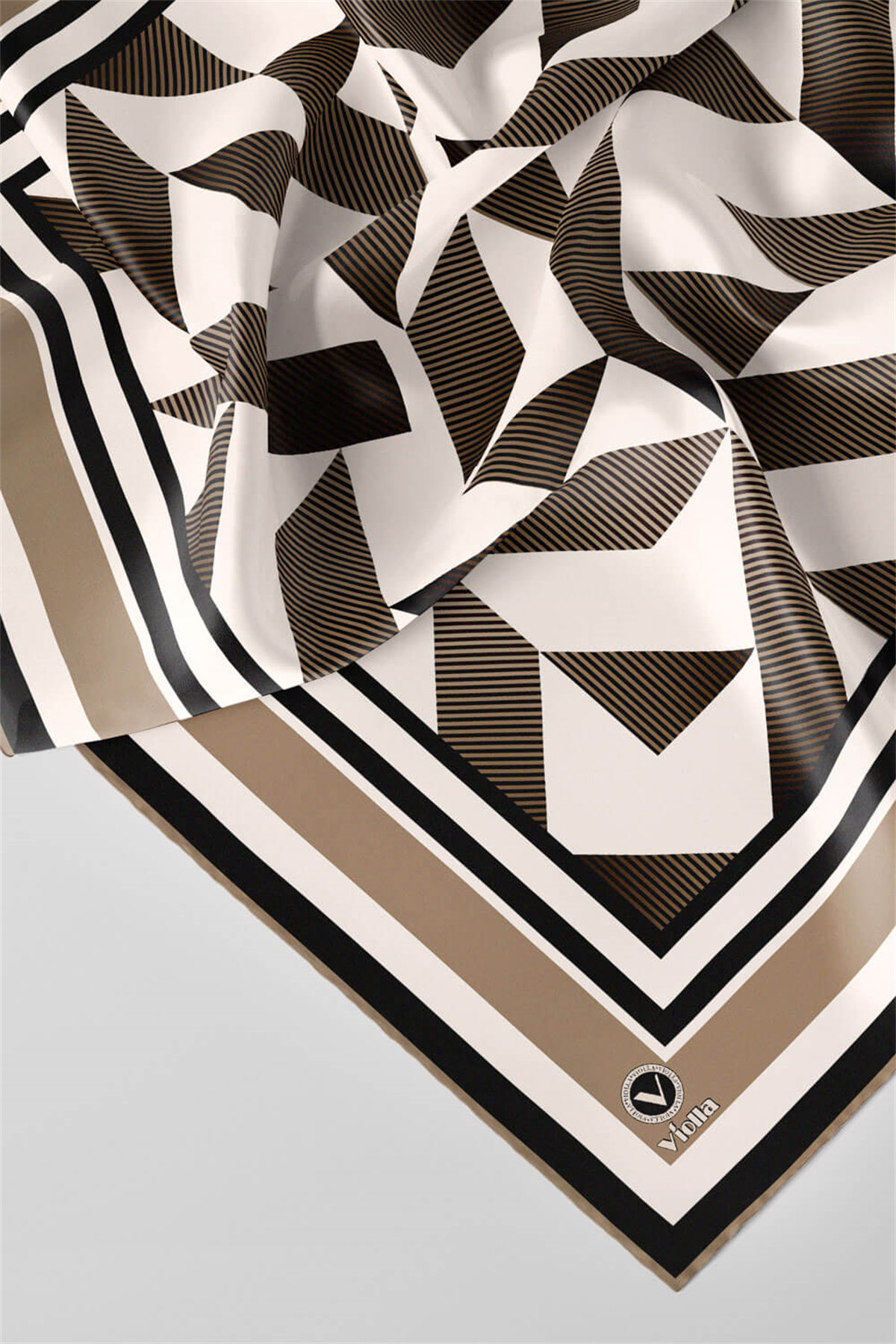 Twill Geometrik Desenli Bej Renkli 90x90 Eşarp (İpek İçermez) Kenar Dikiş Şekli El Dikişli