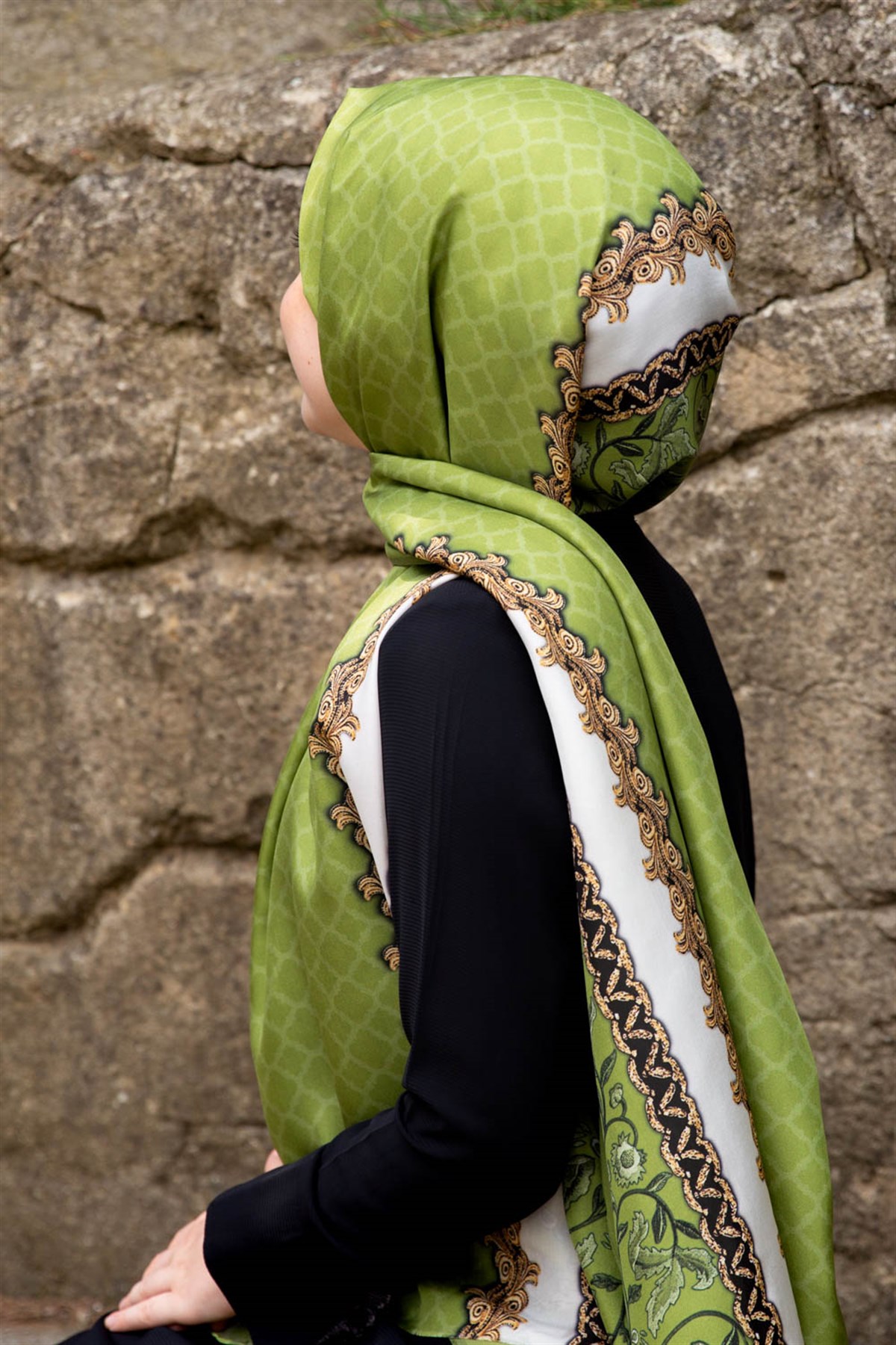 %100 İpek Yaprak Desenli Fıstık Yeşili - Gold Renkli 92x210 Şal