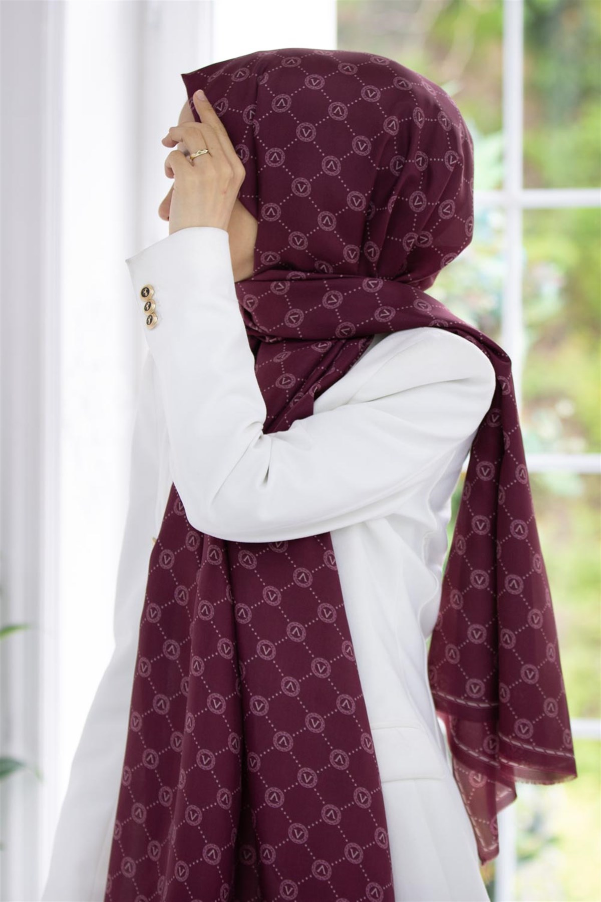 % 100 İpek V Logo Desenli Bordo 2 Renkli 90x210 Şal