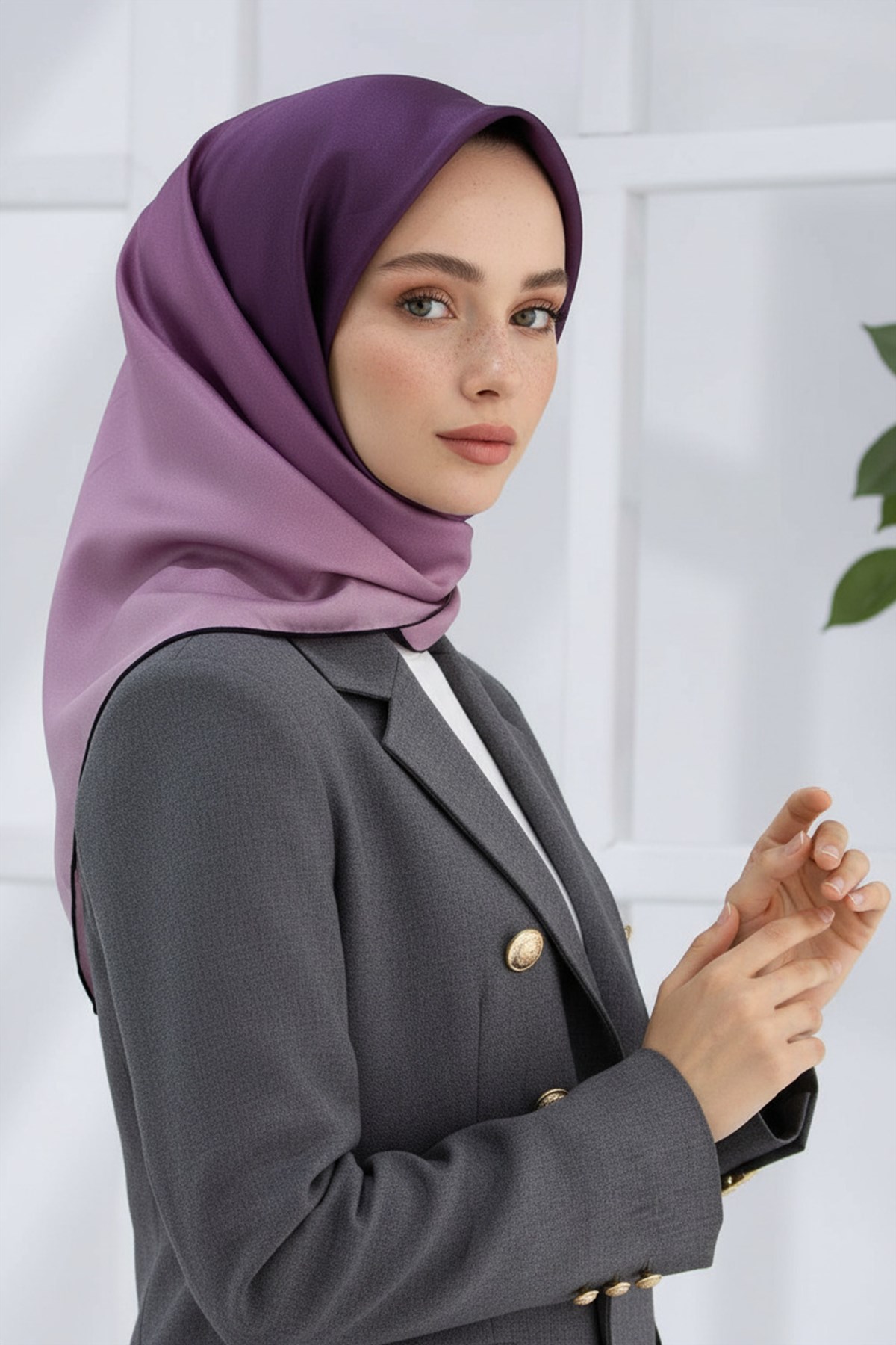 %100 Twill İpek Degrade Desenli Gül Kurusu Renkli 90x90 Eşarp Dikim Şekli : El Dikişi