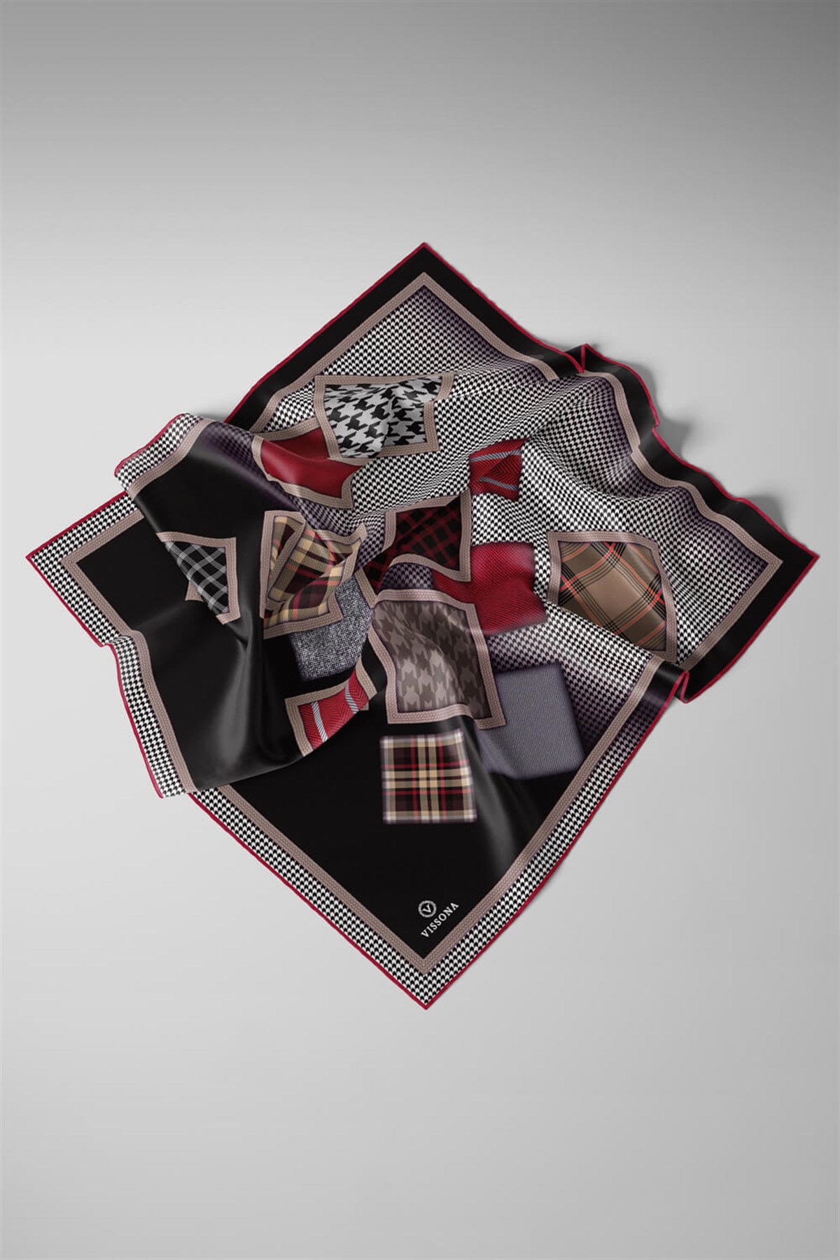 %100 Twill İpek Kazakayaklı Ve Ekose Desenli Siyah - Bordo Renkli 90x90 Eşarp Dikim Şekli : El Dikişi