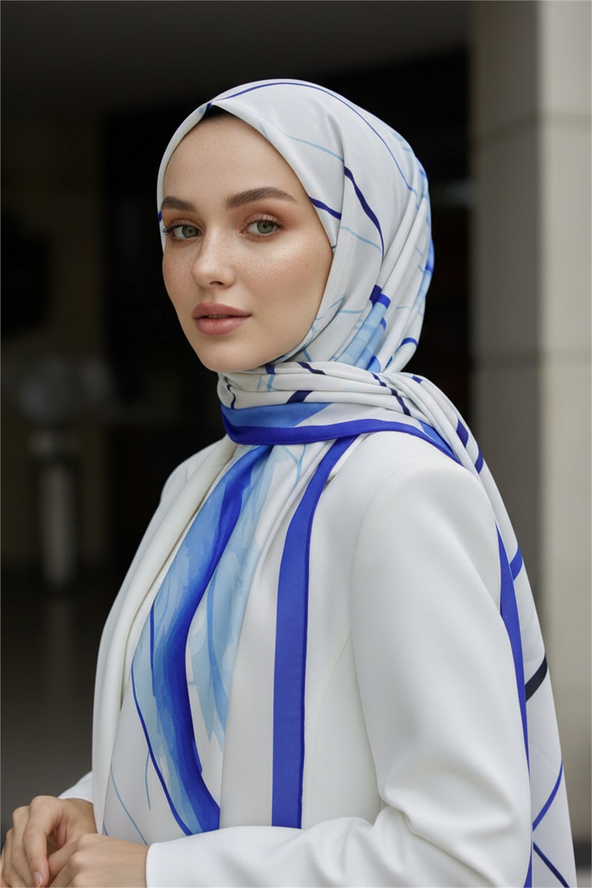 KREP ÇİZGİ DESENLİ SAKS RENKLİ 75X195 KIRIŞMAZ ŞAL