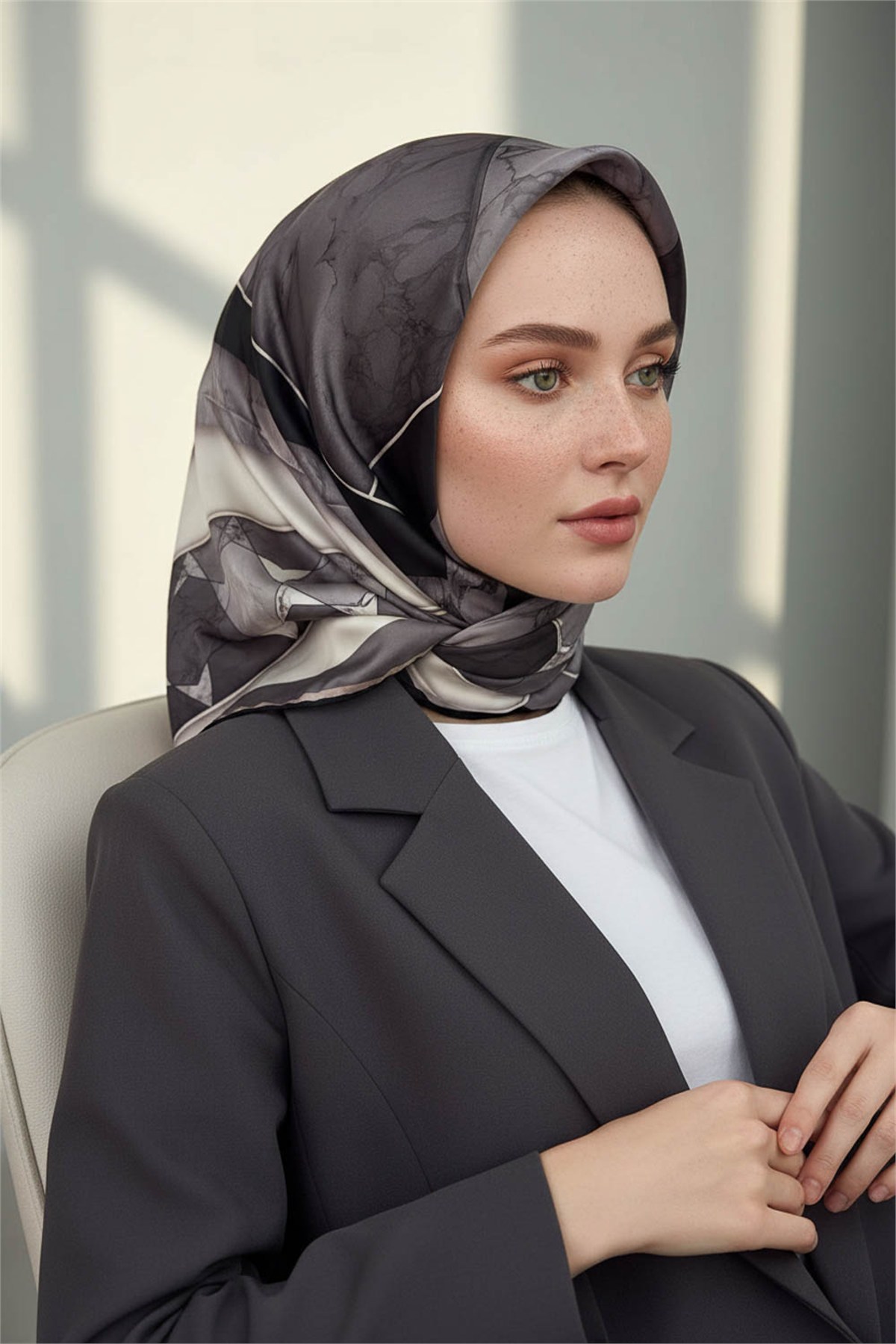 Rayon Geometrik Mermer Desenli Gri Renkli 90x90 Eşarp (İpek İçermez) Kenar Dikiş Şekli El Dikişli